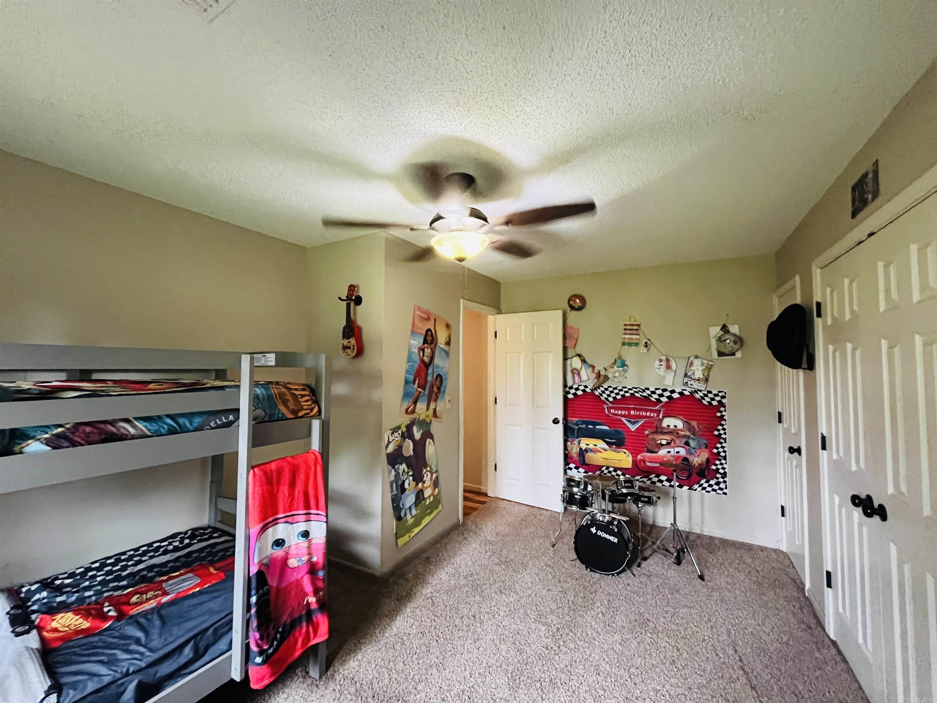 2032 Gray  Leola, AR