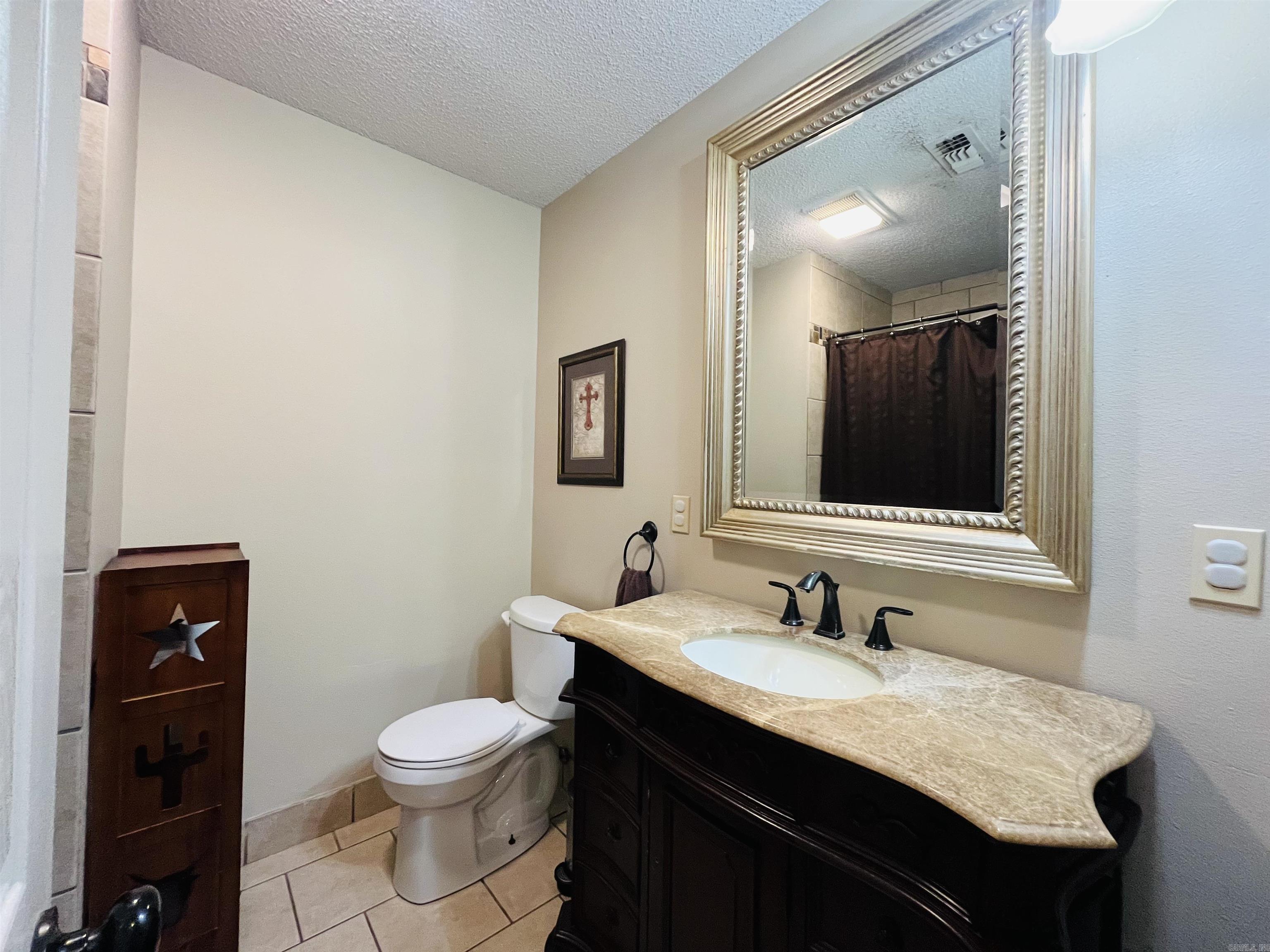 2032 Gray  Leola, AR
