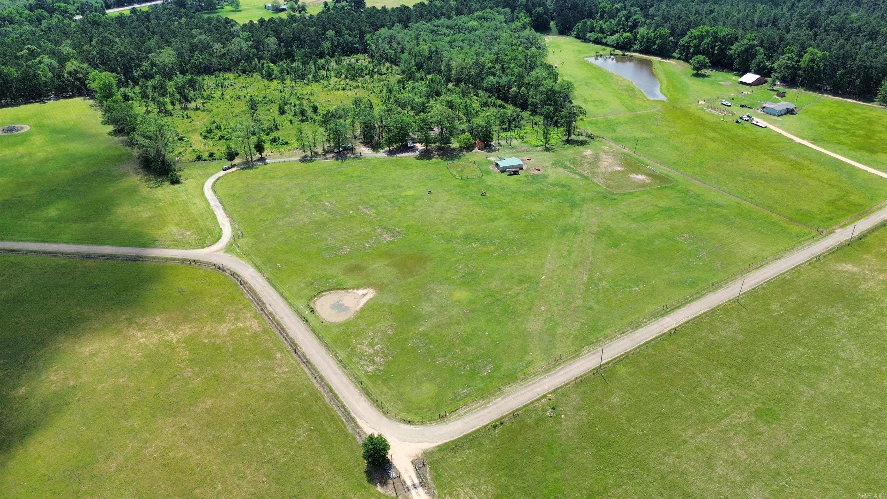 2032 Gray  Leola, AR
