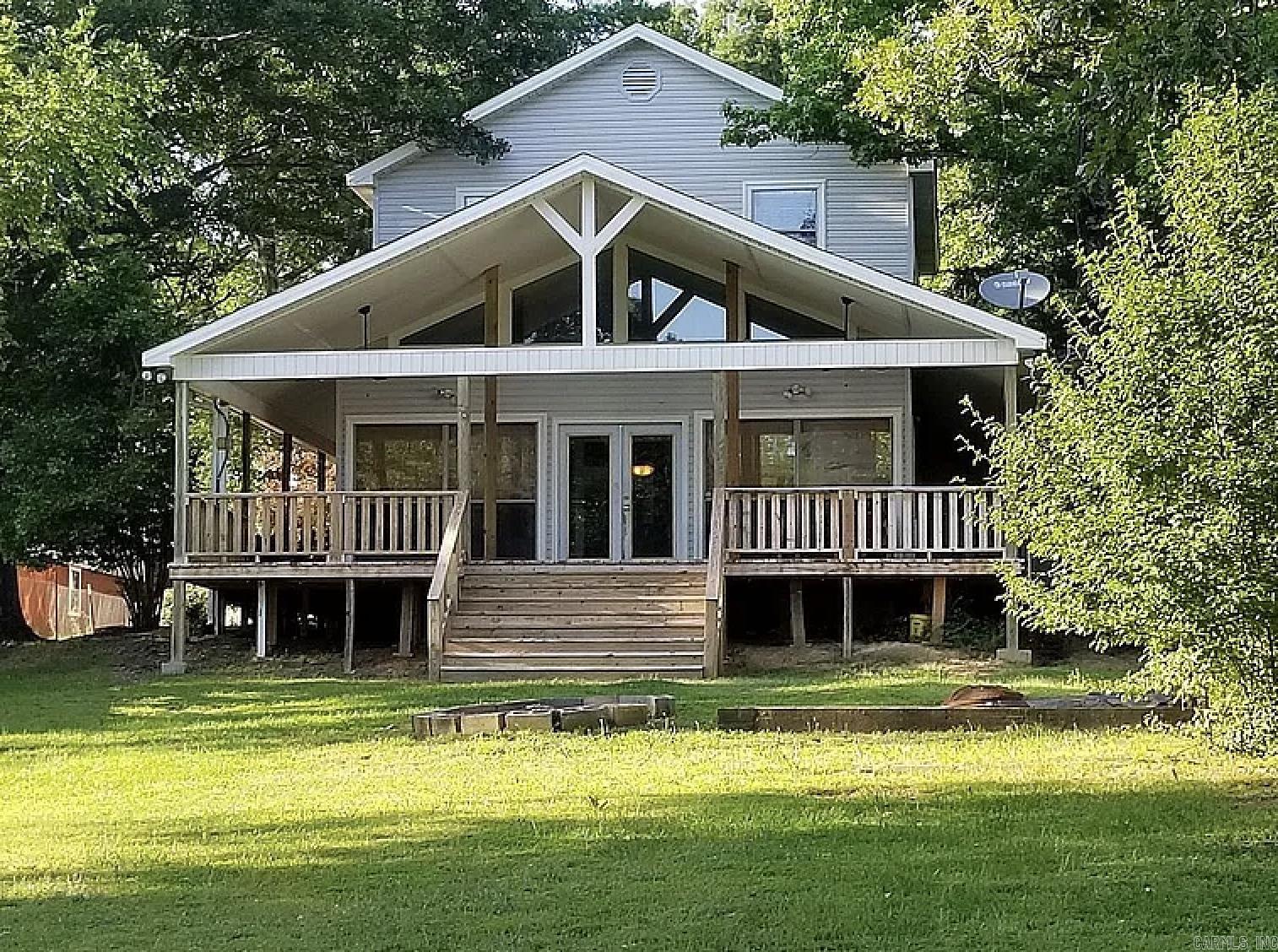 48 Lakeshore Drive