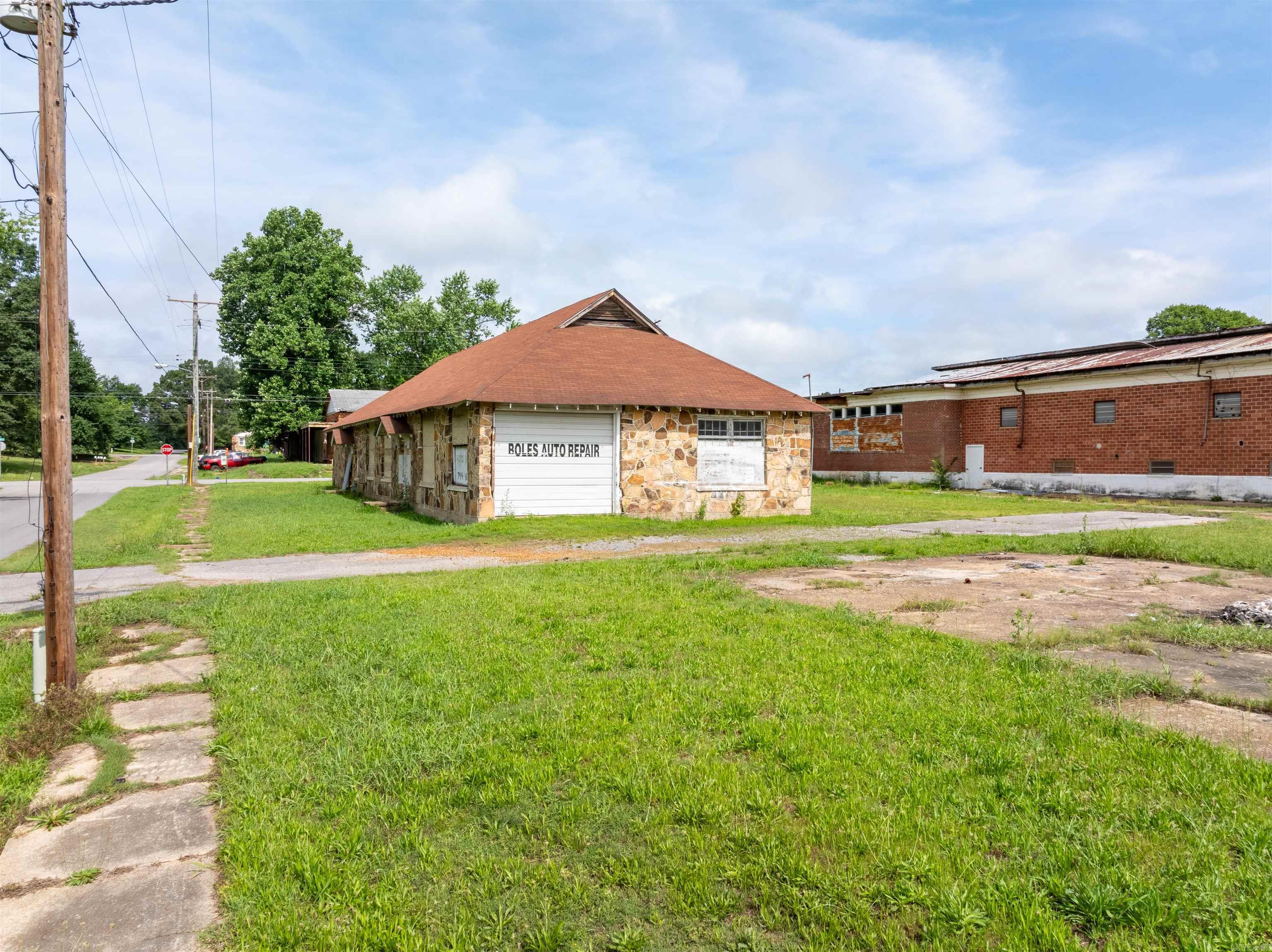 450 College  Newark, AR
