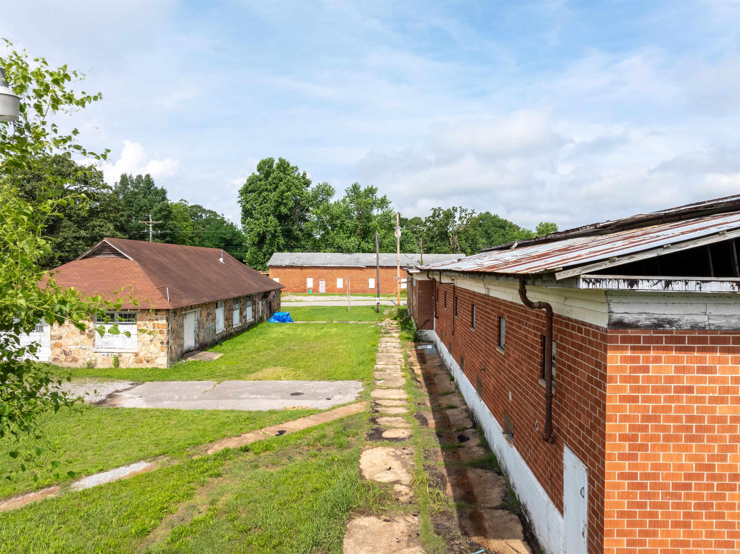 450 College  Newark, AR