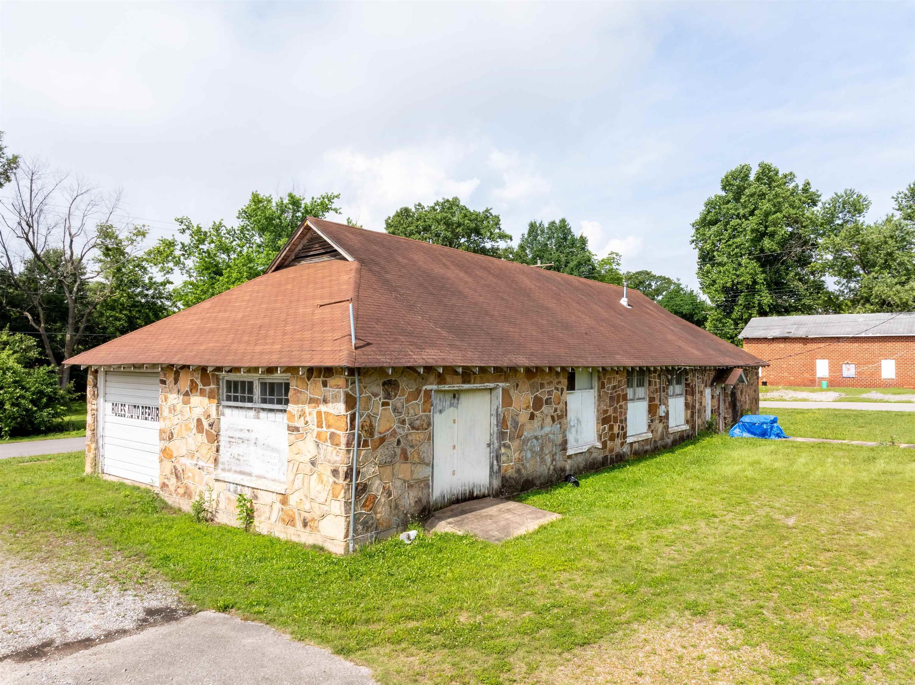 450 College  Newark, AR