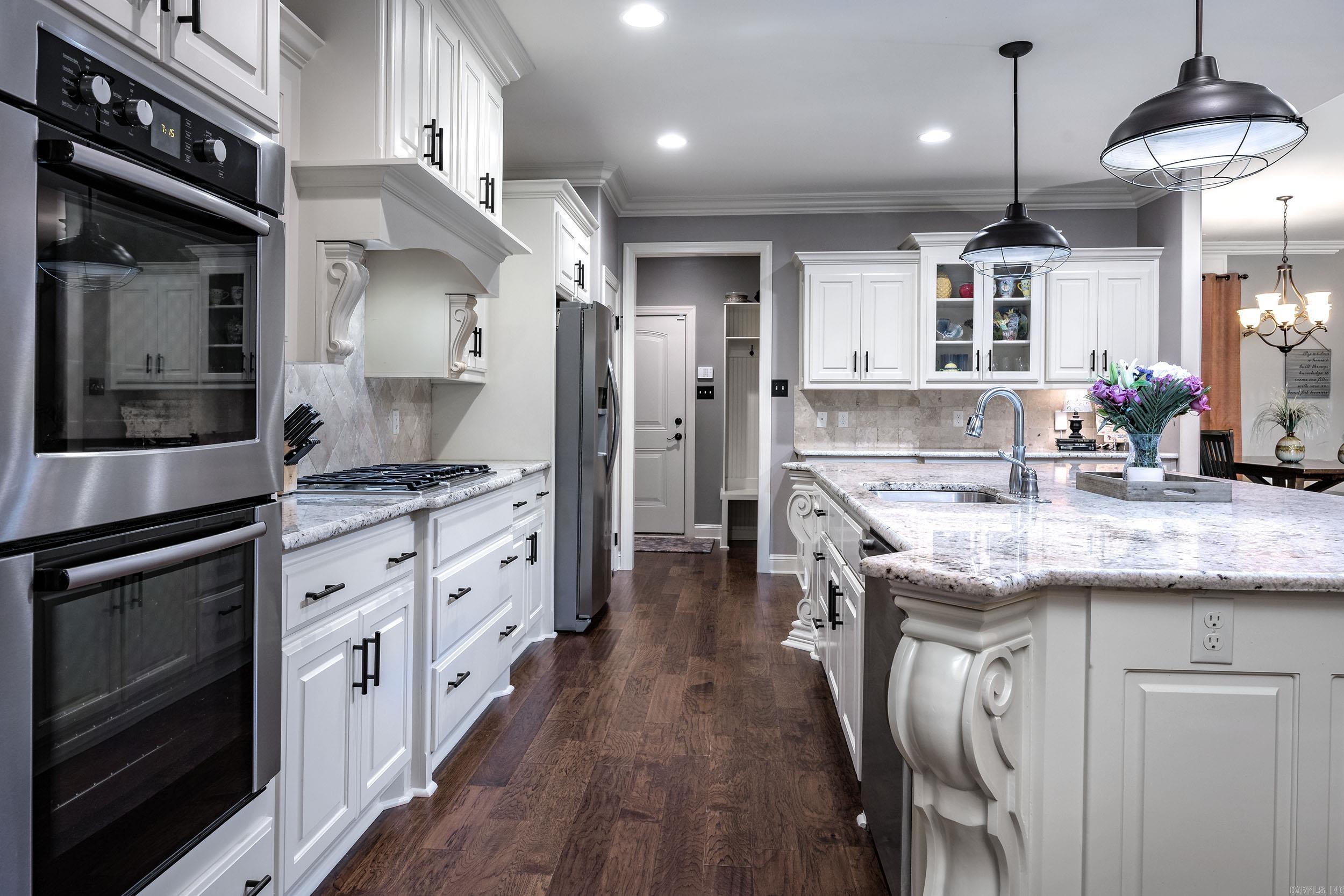 253 Lake Valley Drive  Maumelle, AR