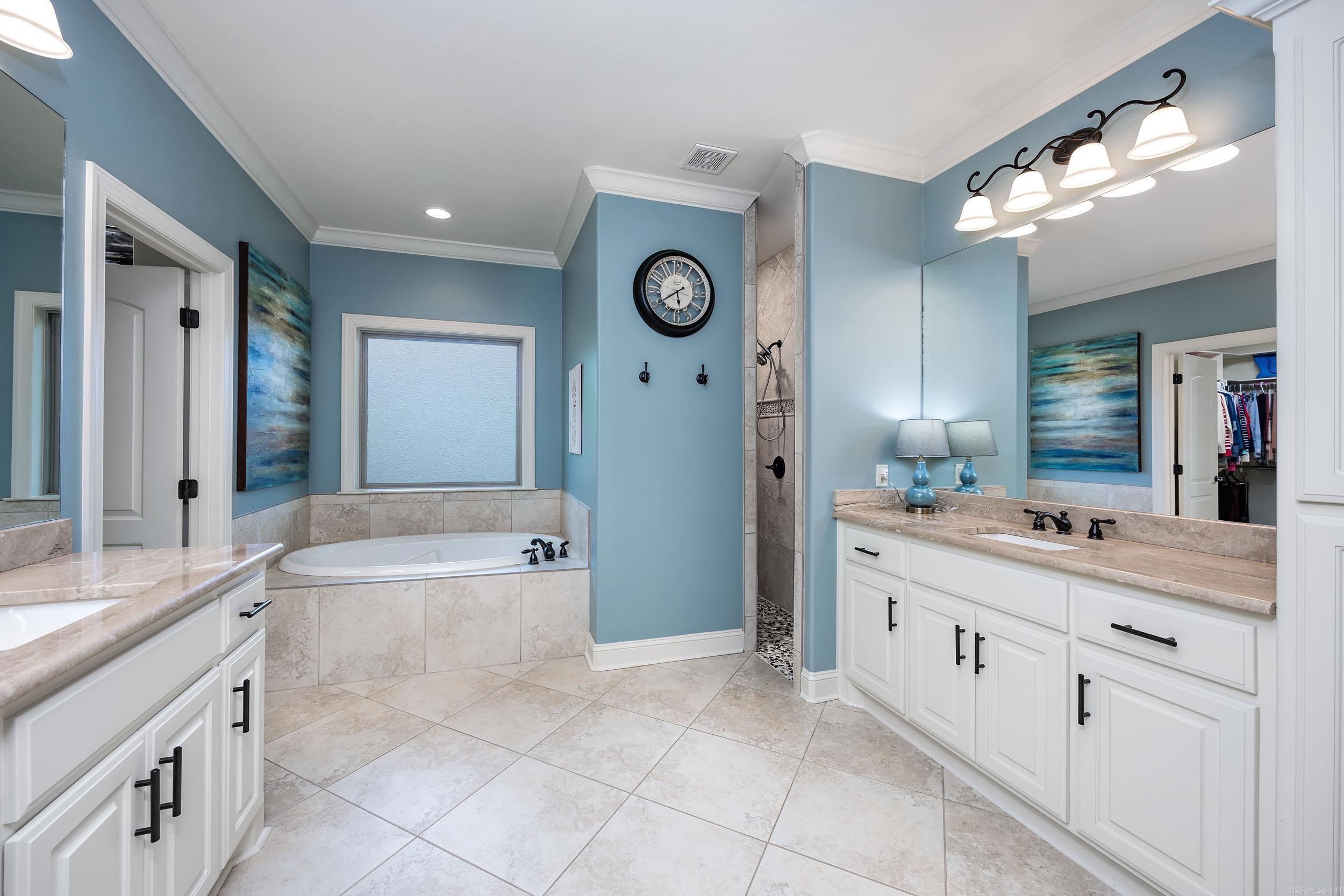 253 Lake Valley Drive  Maumelle, AR