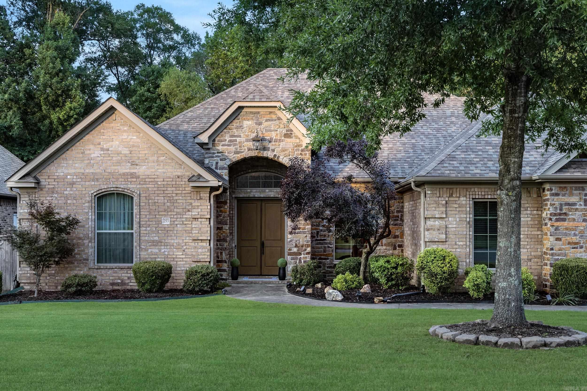 253 Lake Valley Drive  Maumelle, AR