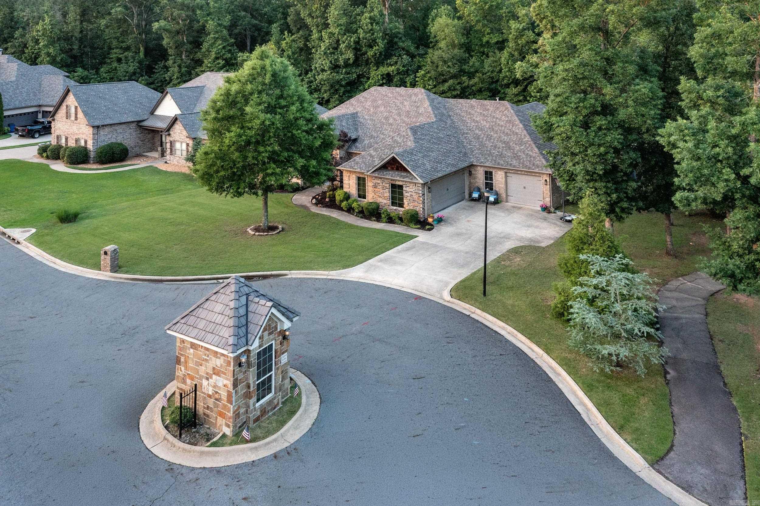 253 Lake Valley Drive  Maumelle, AR