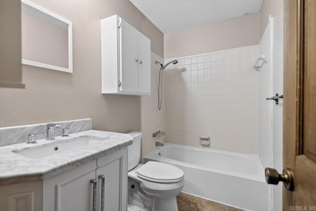 1 Cedar Creek  North Little Rock, AR