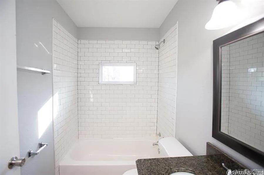 15 Eaton Dr  Little Rock, AR