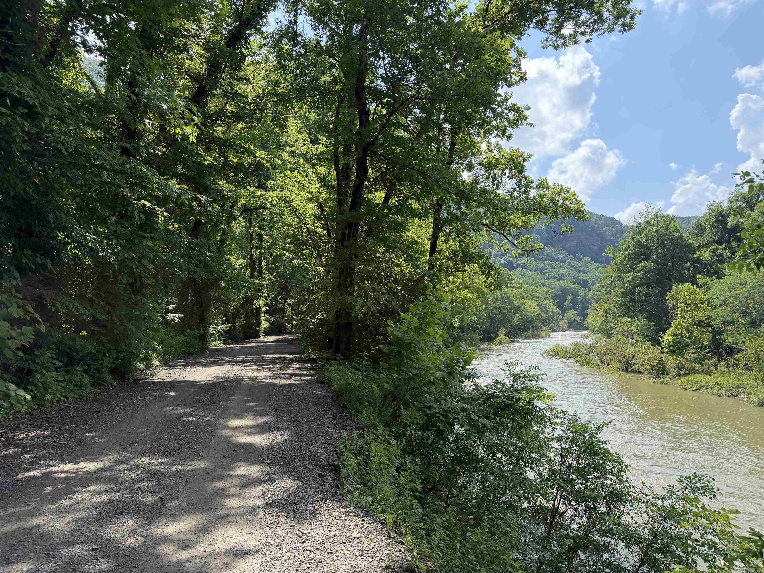 000 River Road  Shirley, AR