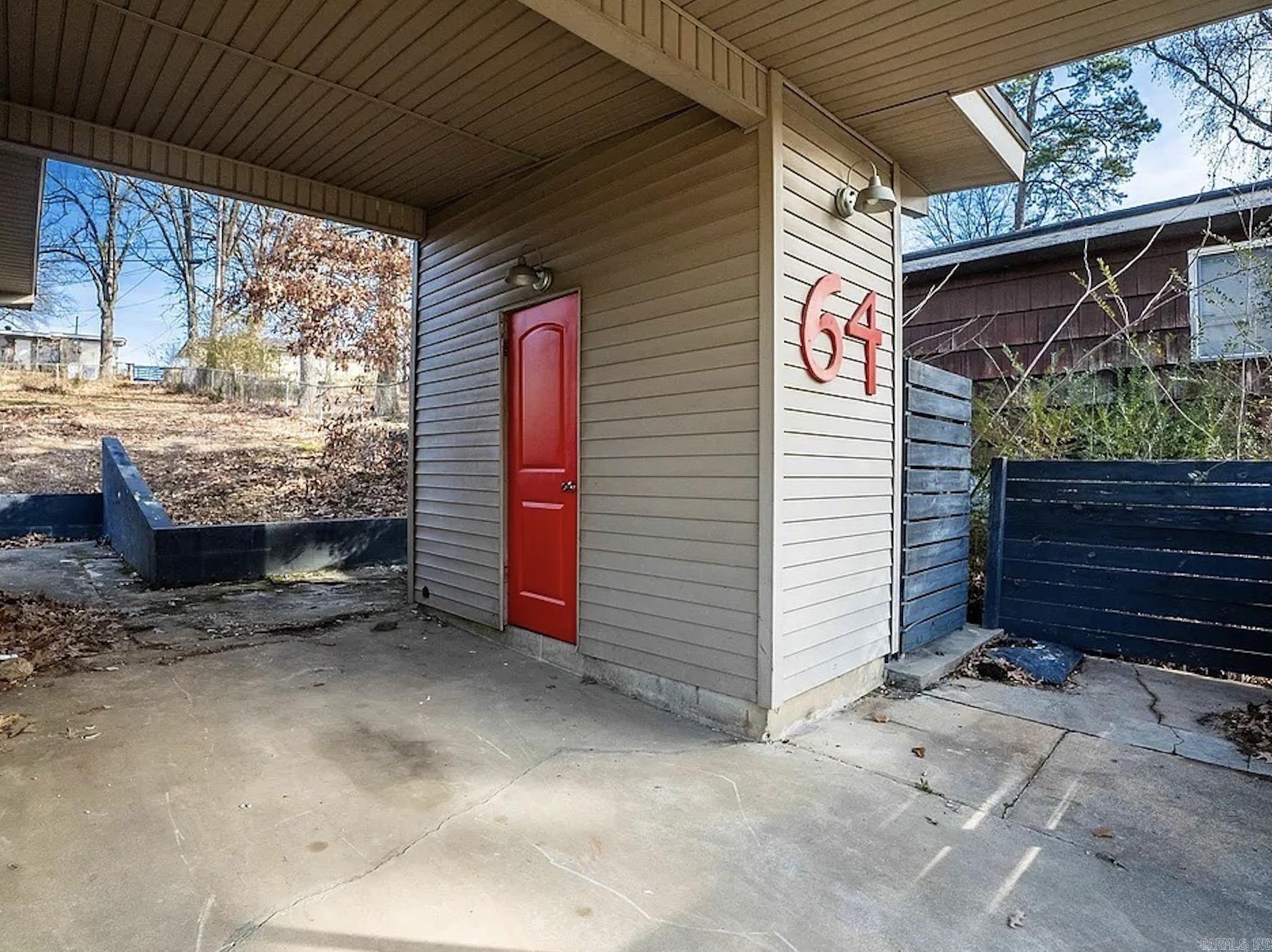 64 S Meadowcliff Dr  Little Rock, AR