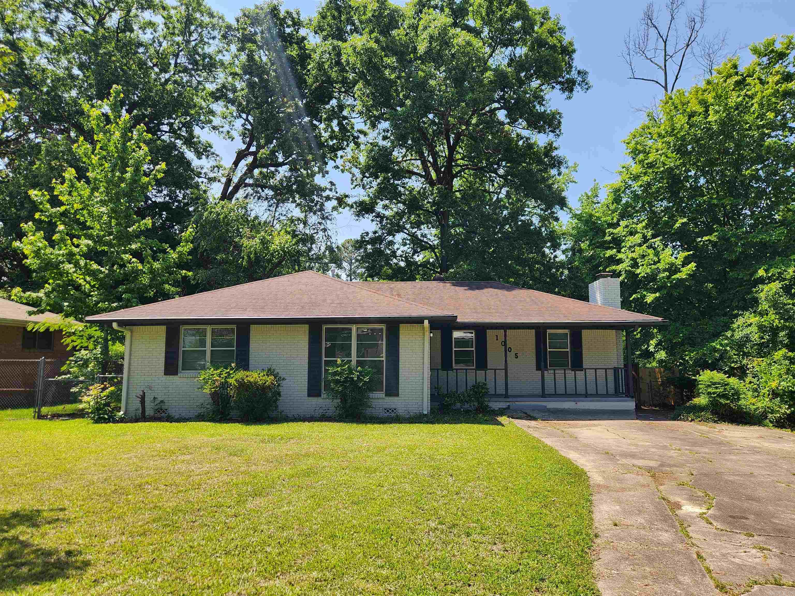 1005 Thompson  Jacksonville, AR