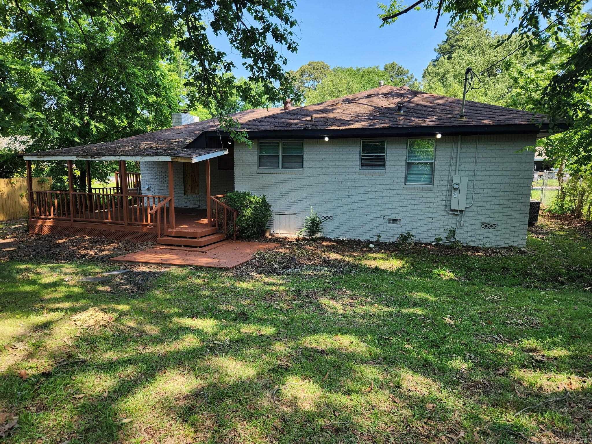 1005 Thompson  Jacksonville, AR