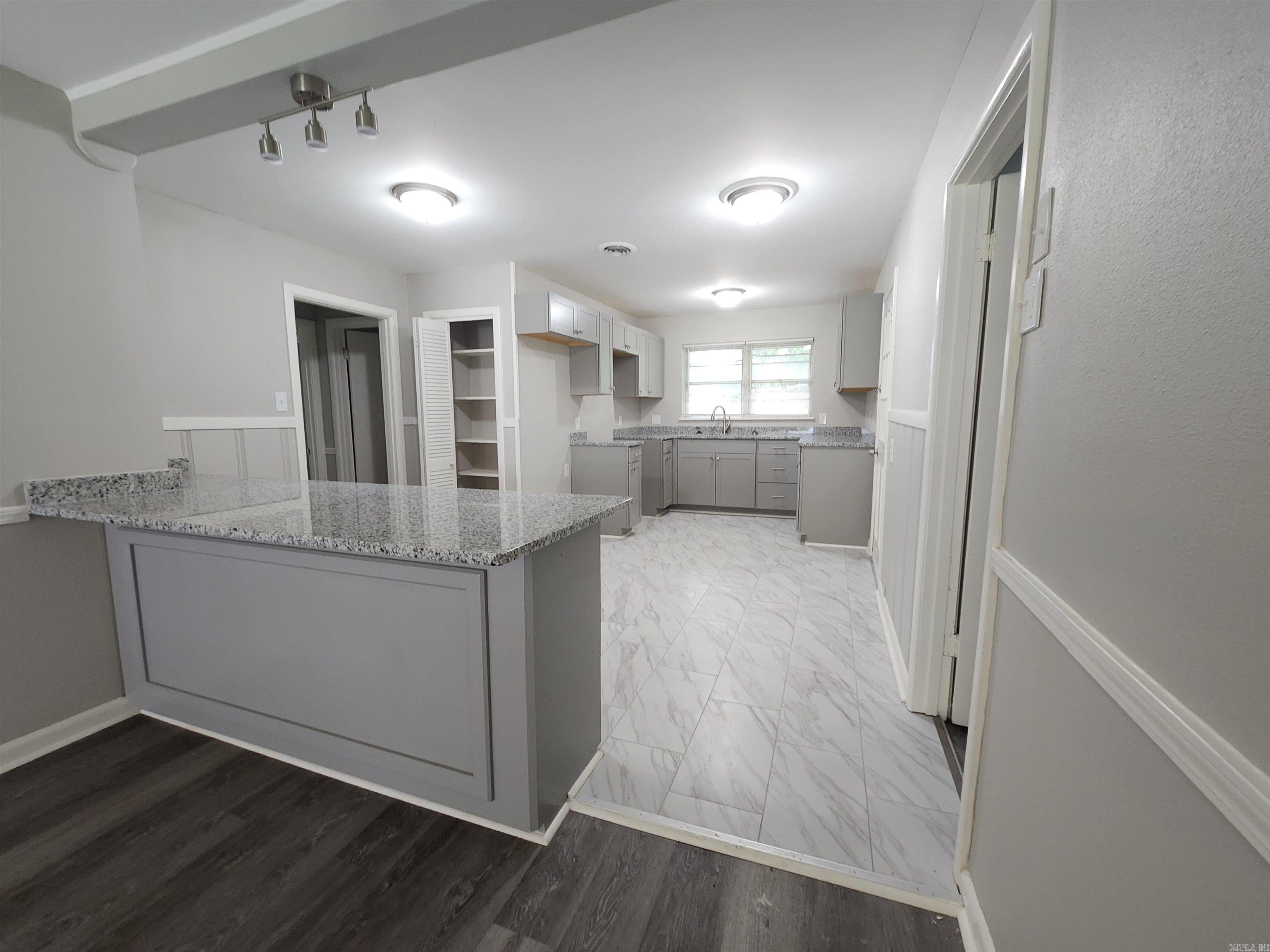 1005 Thompson  Jacksonville, AR
