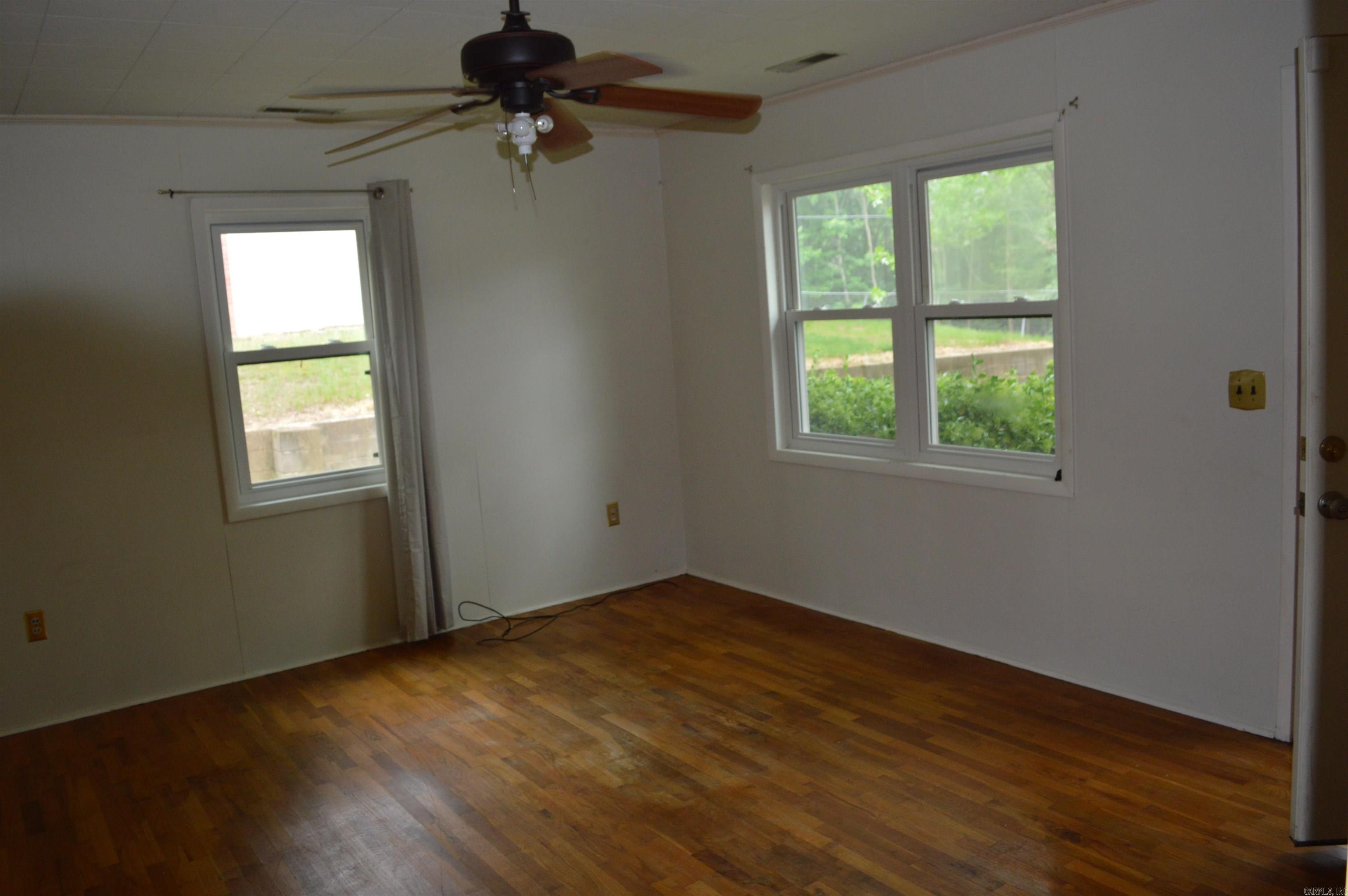 706 E South  Harrisburg, AR