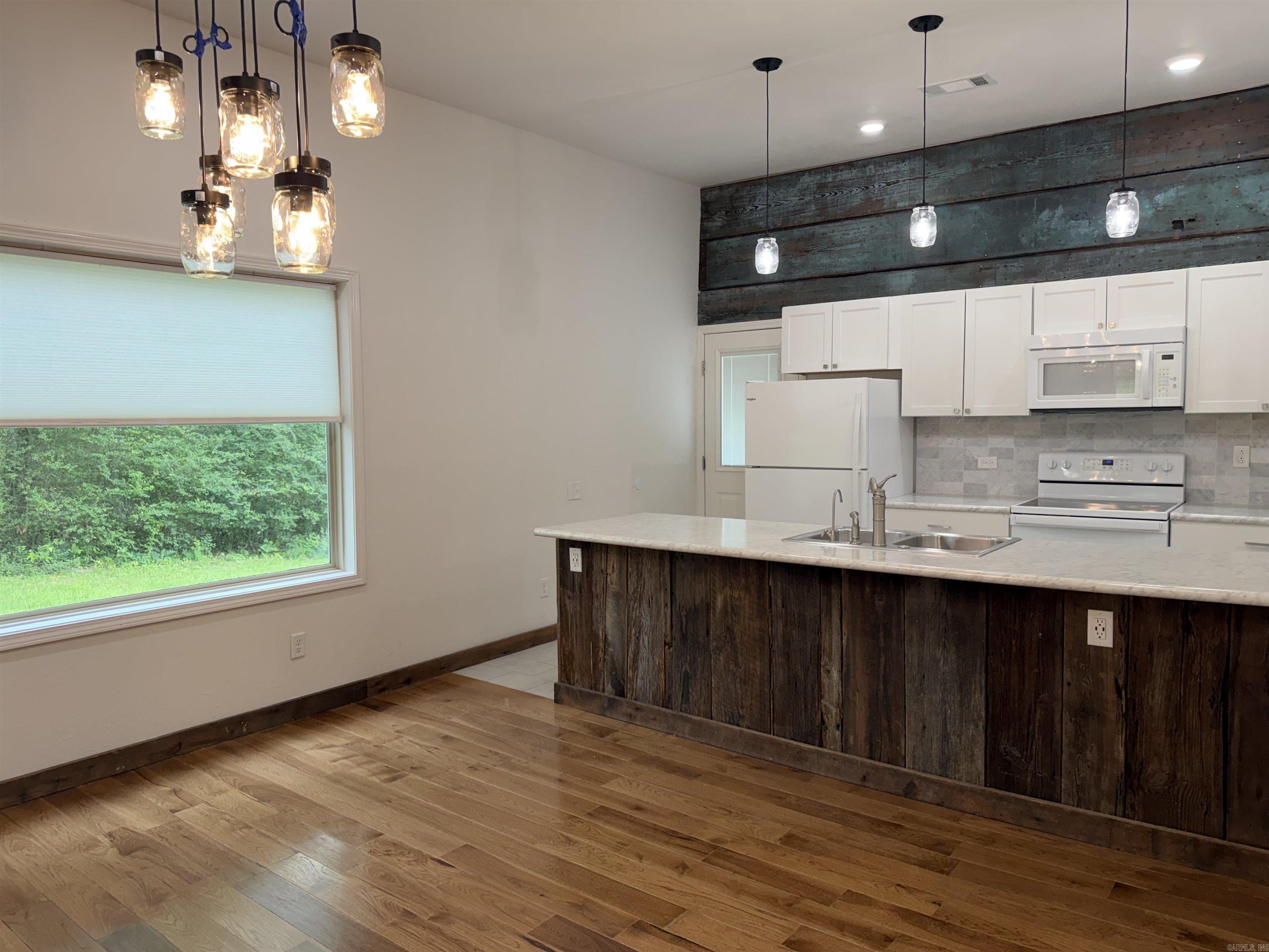 405 N Broadway  Heber Springs, AR