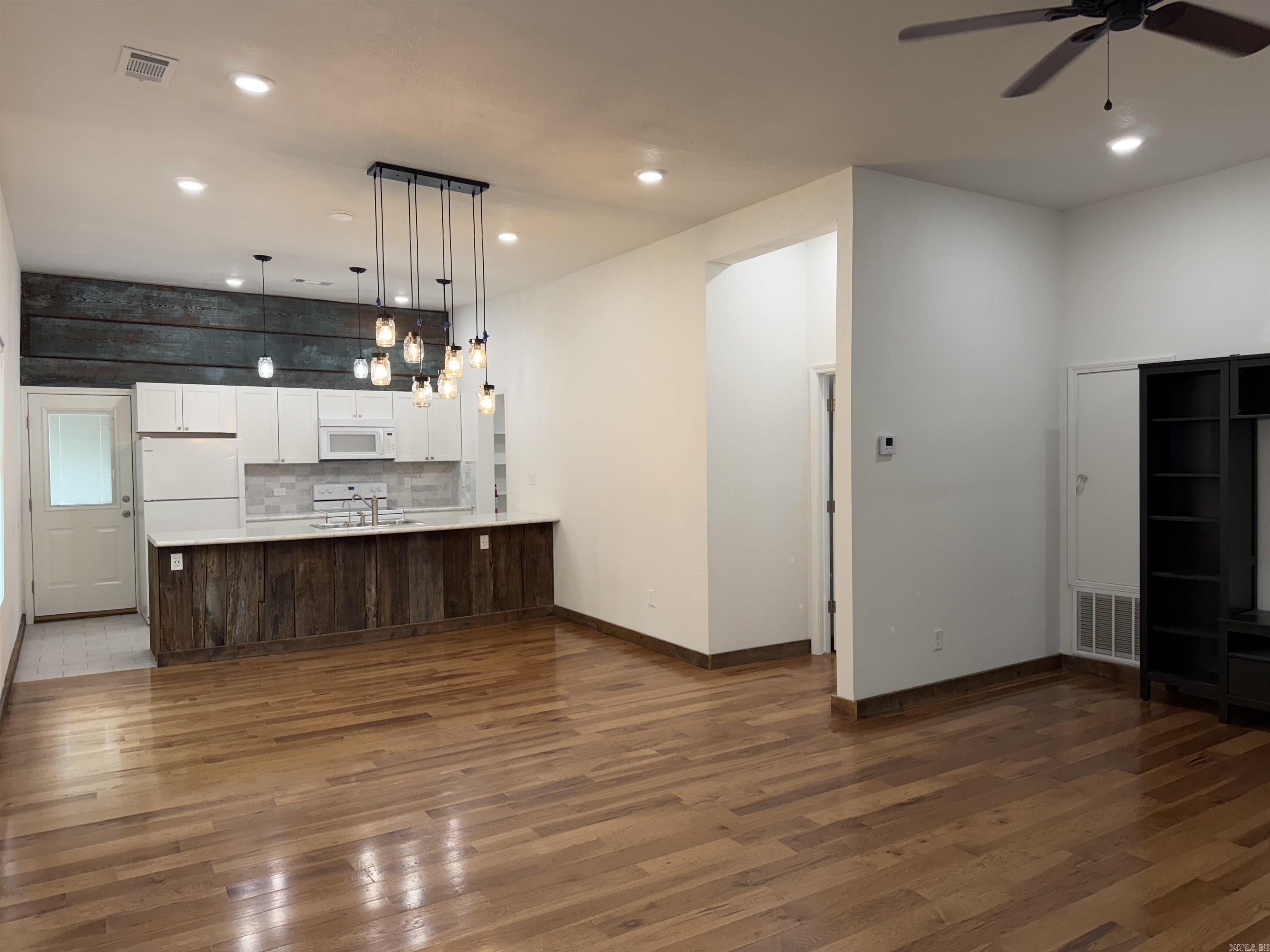 405 N Broadway  Heber Springs, AR