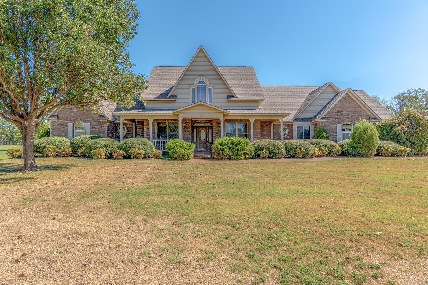 1300 N Locust  Newark, AR