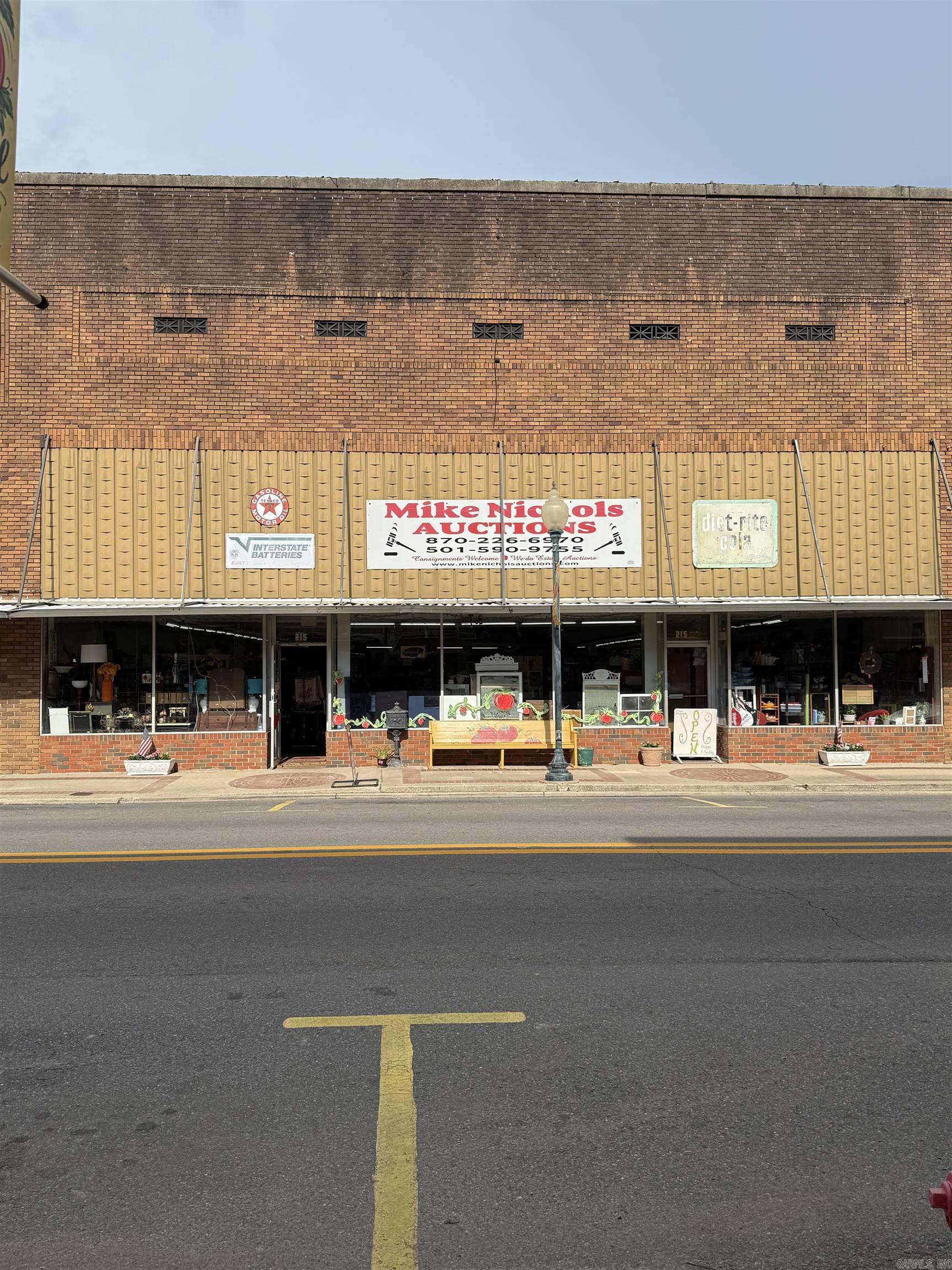 215 S Main  Warren, AR