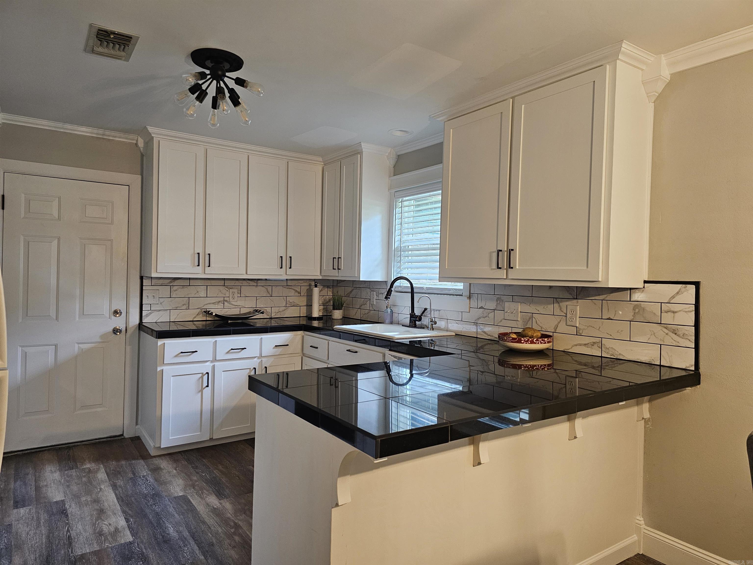 21559 Crab Apple  Hensley, AR