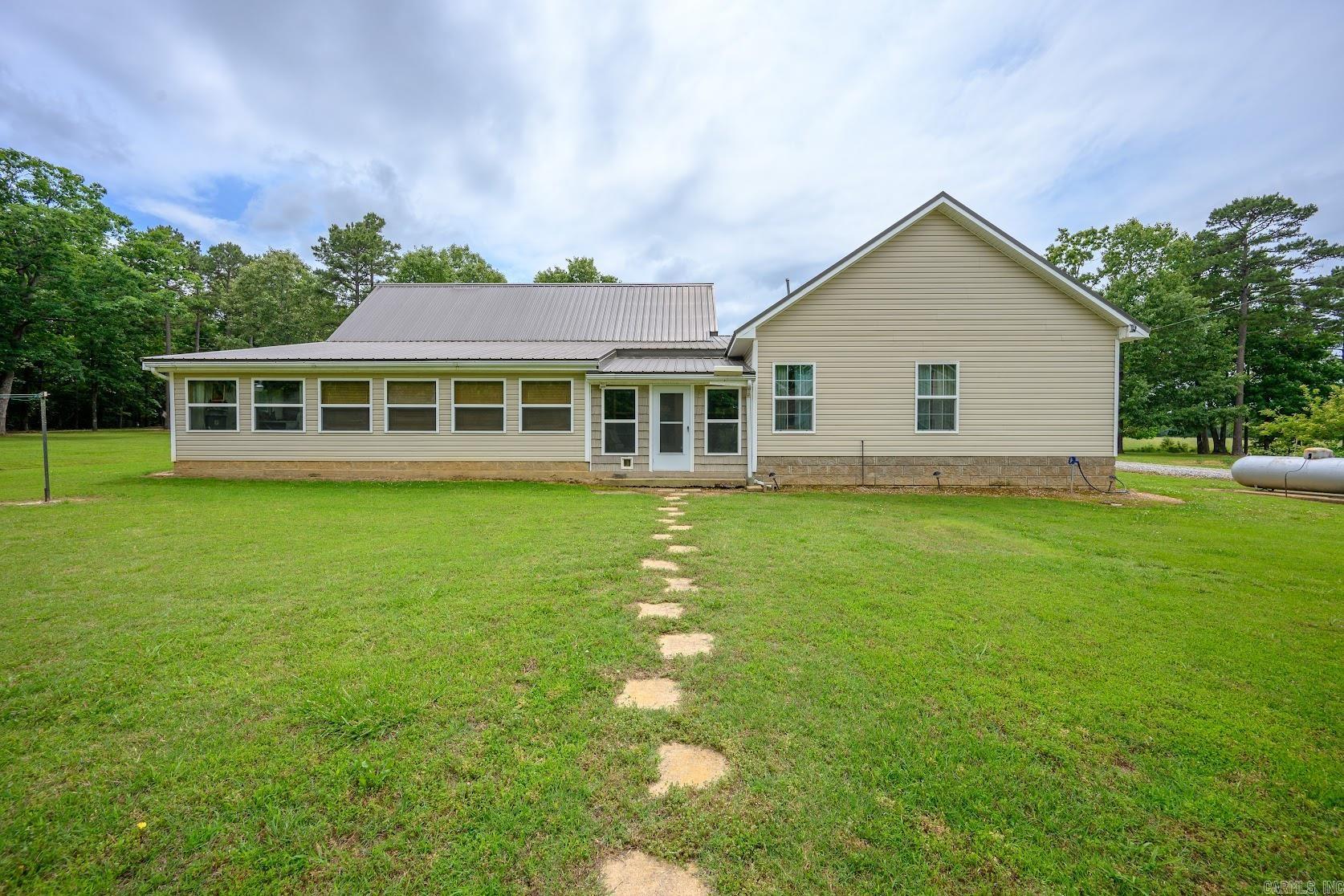 430 Warren Mnt Rd  Floral, AR