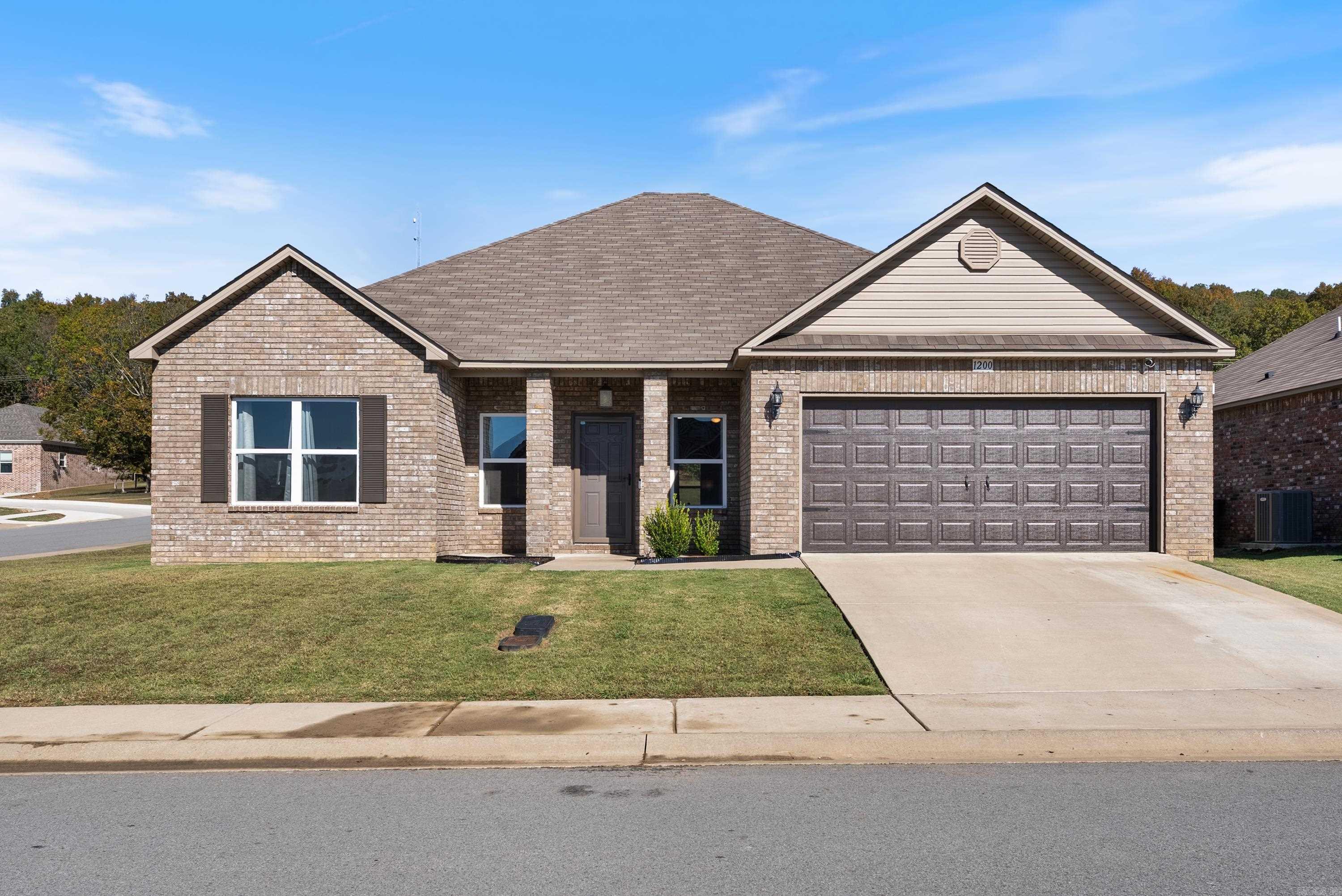 1200 Mae  Conway, AR