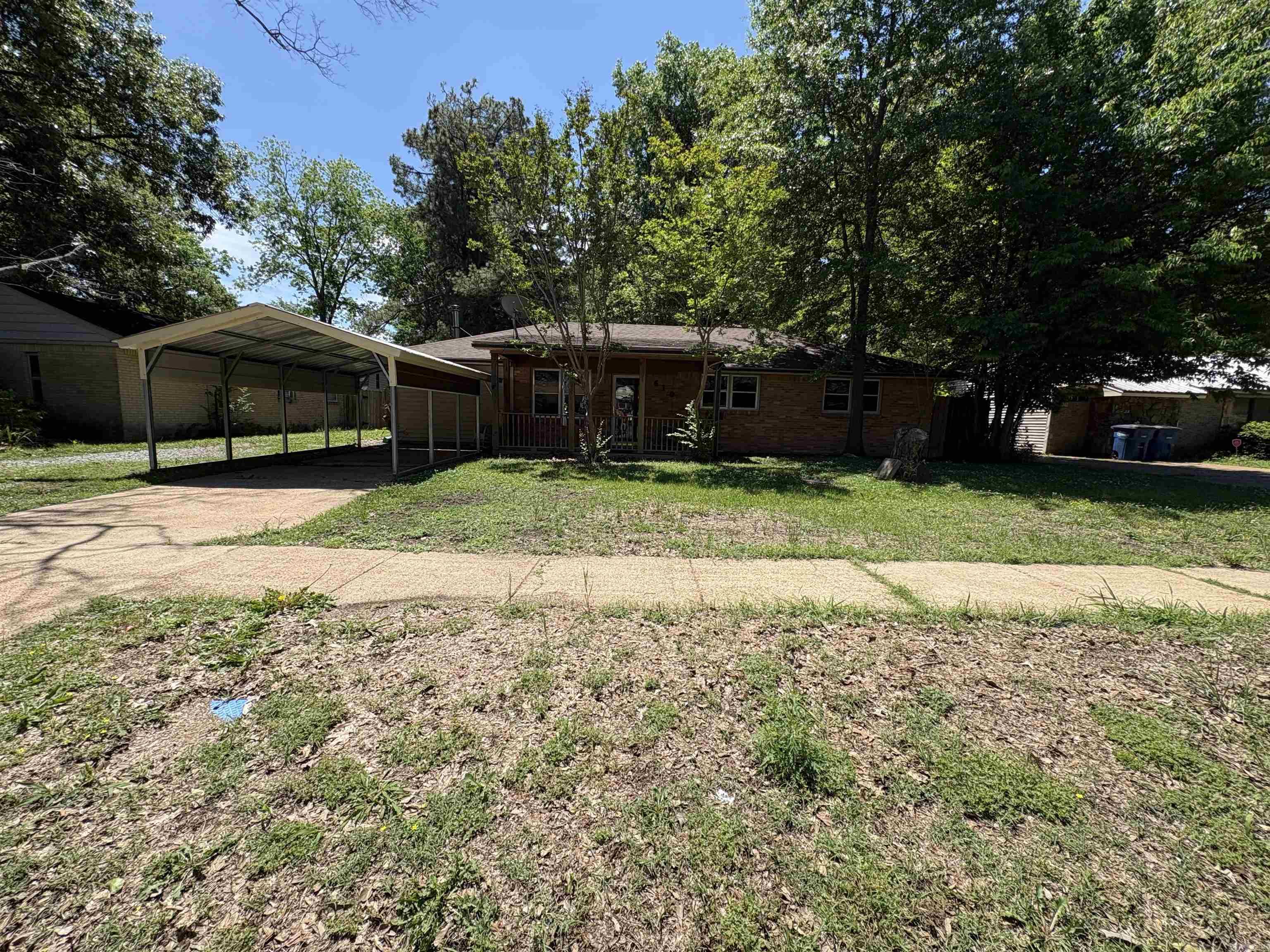 610 N Roselawn  West Memphis, AR