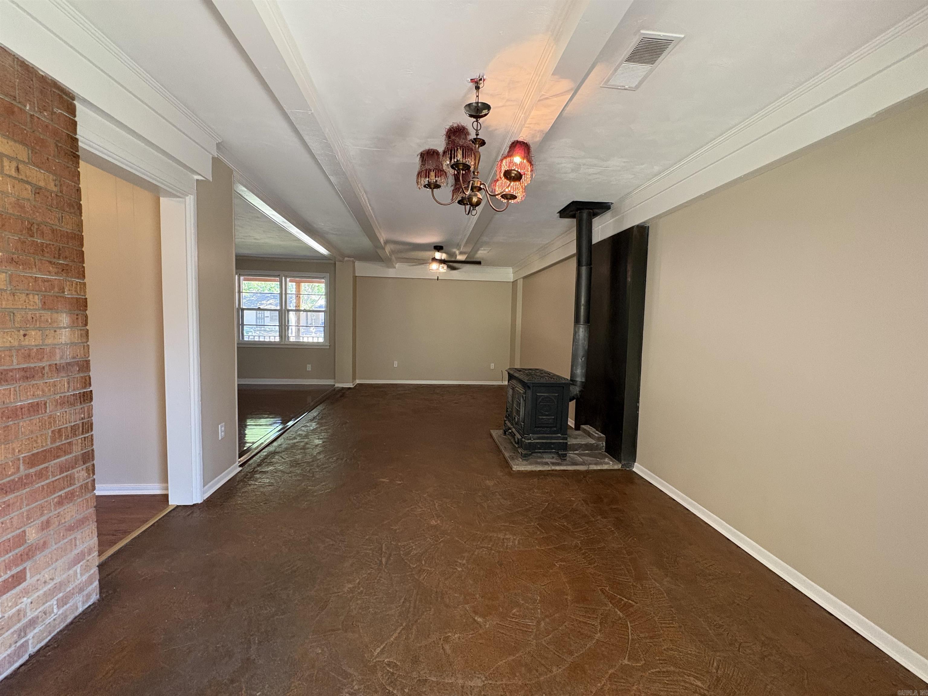 610 N Roselawn  West Memphis, AR