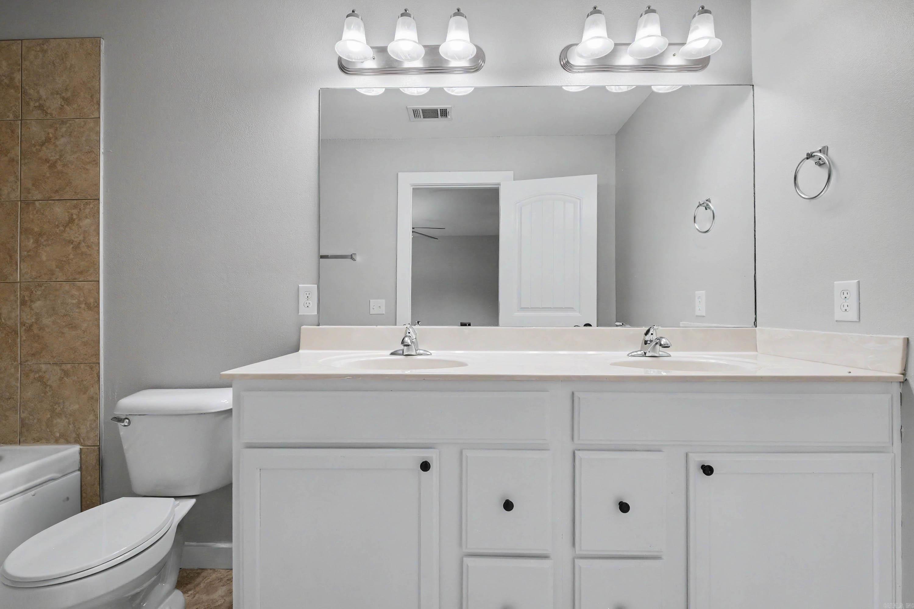 101 Venezia  Maumelle, AR