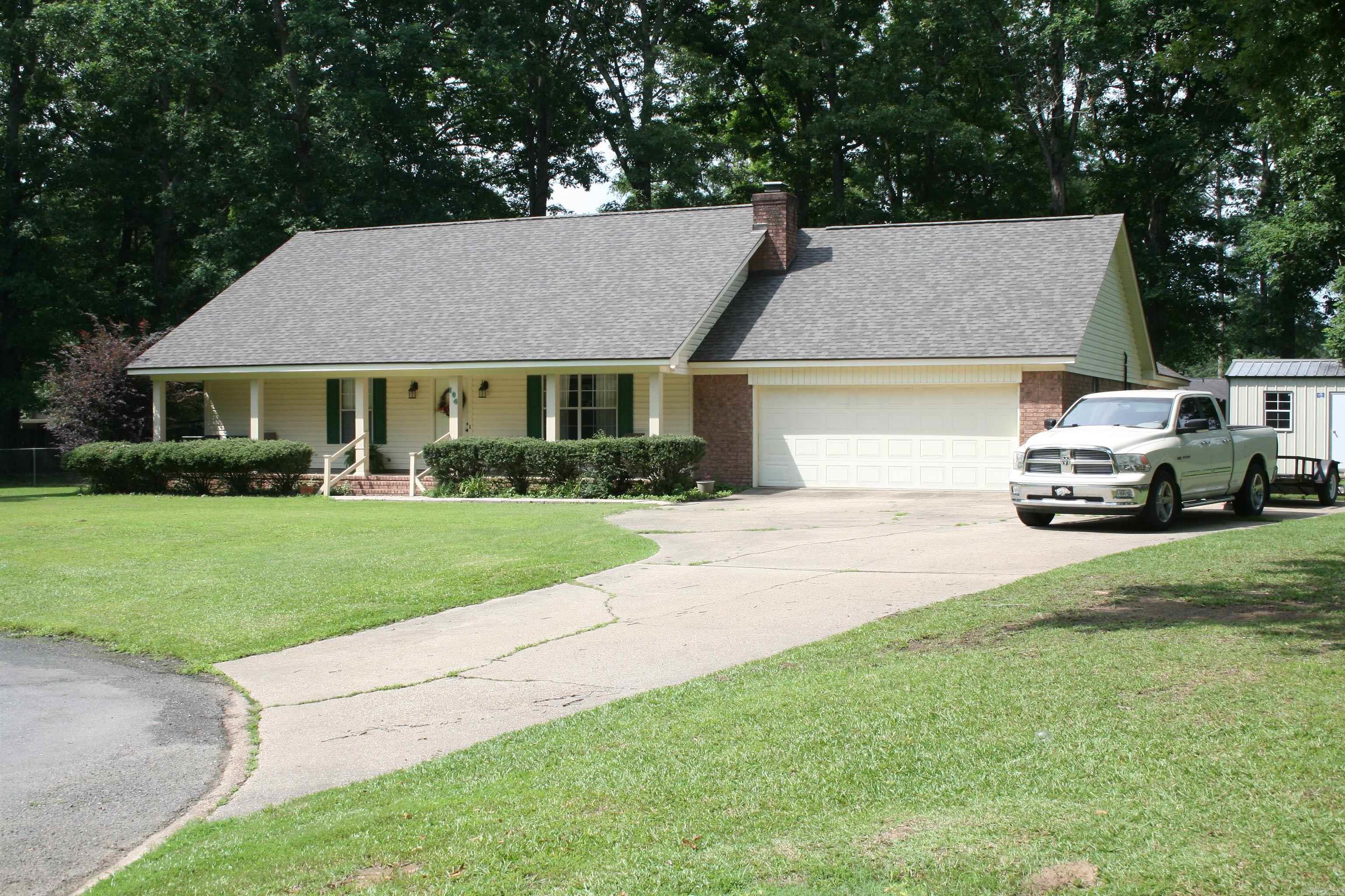 104 Magnolia  Crossett, AR