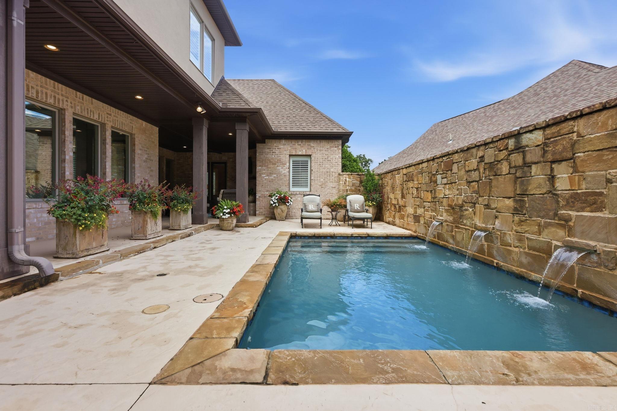 10 Hallen  Little Rock, AR