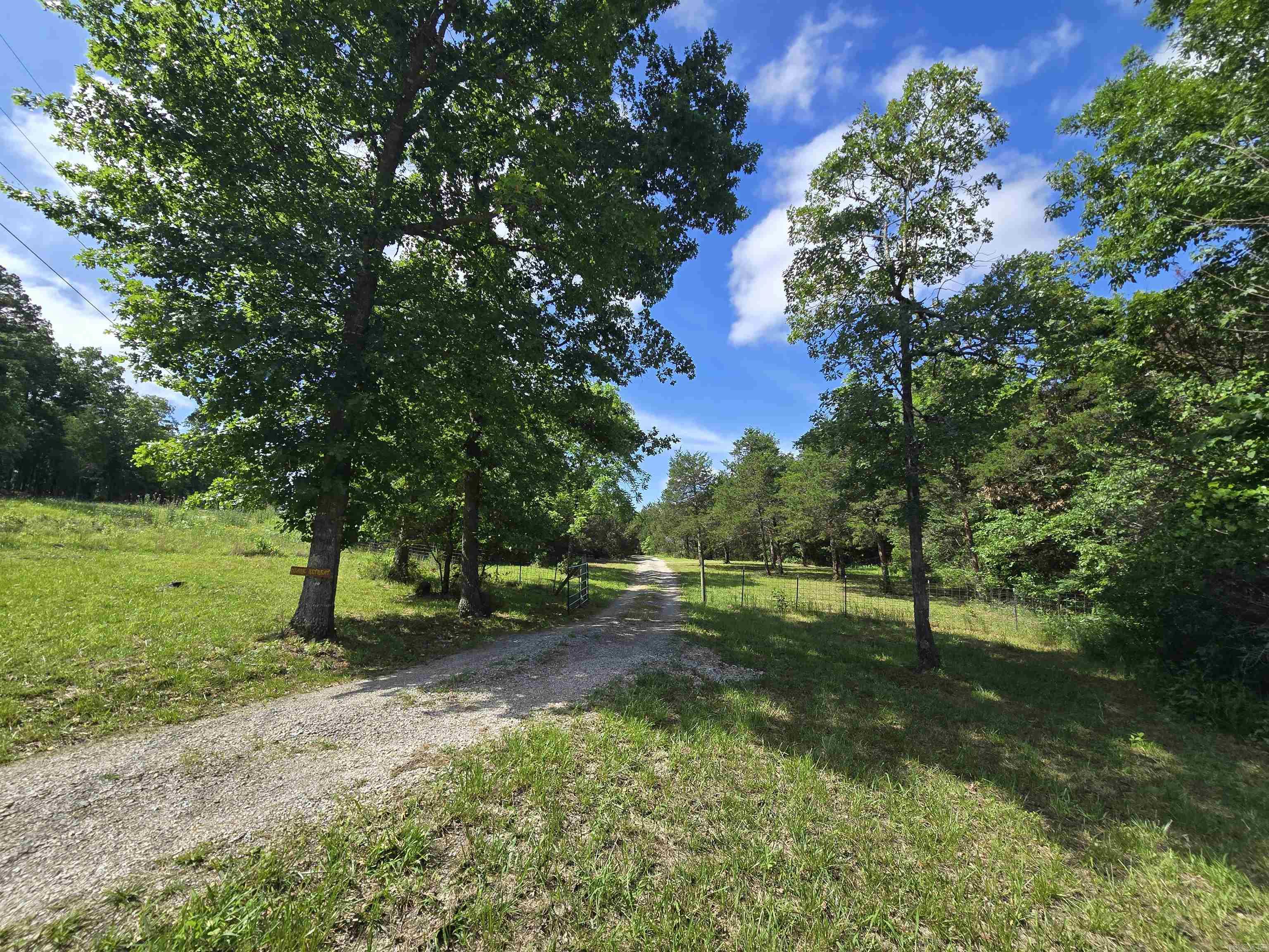 205 Cooper Kate  Norfork, AR
