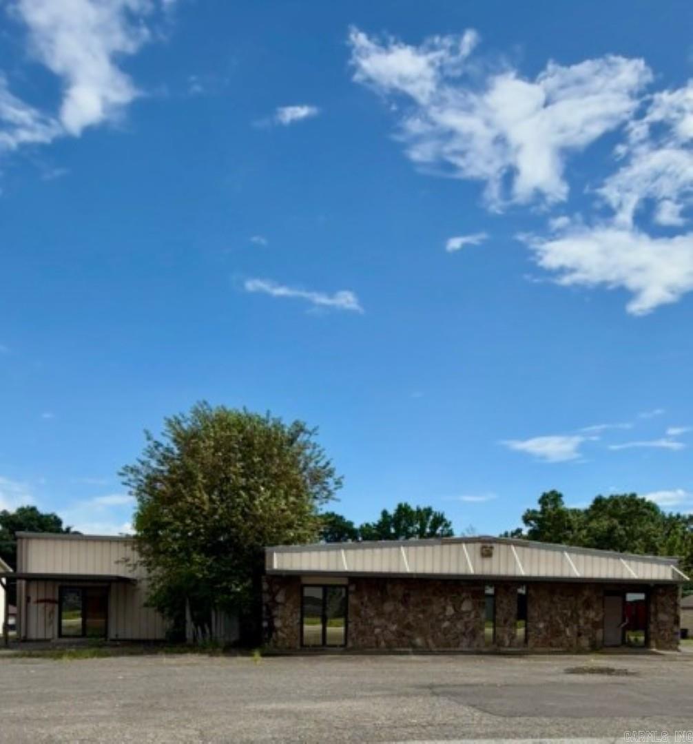 1101 W Elm  Cabot, AR