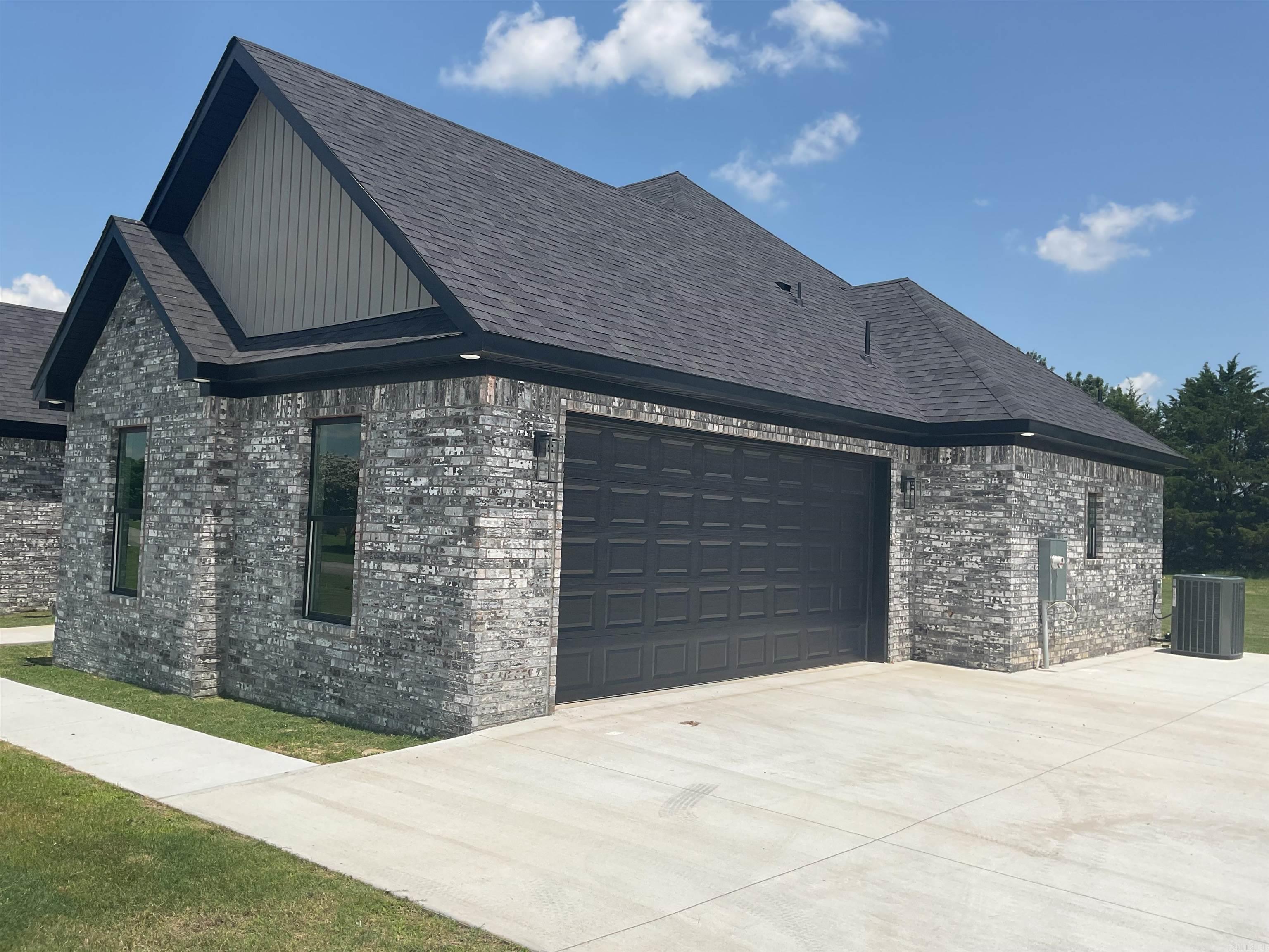 75 Emerald Lane  Greers Ferry, AR