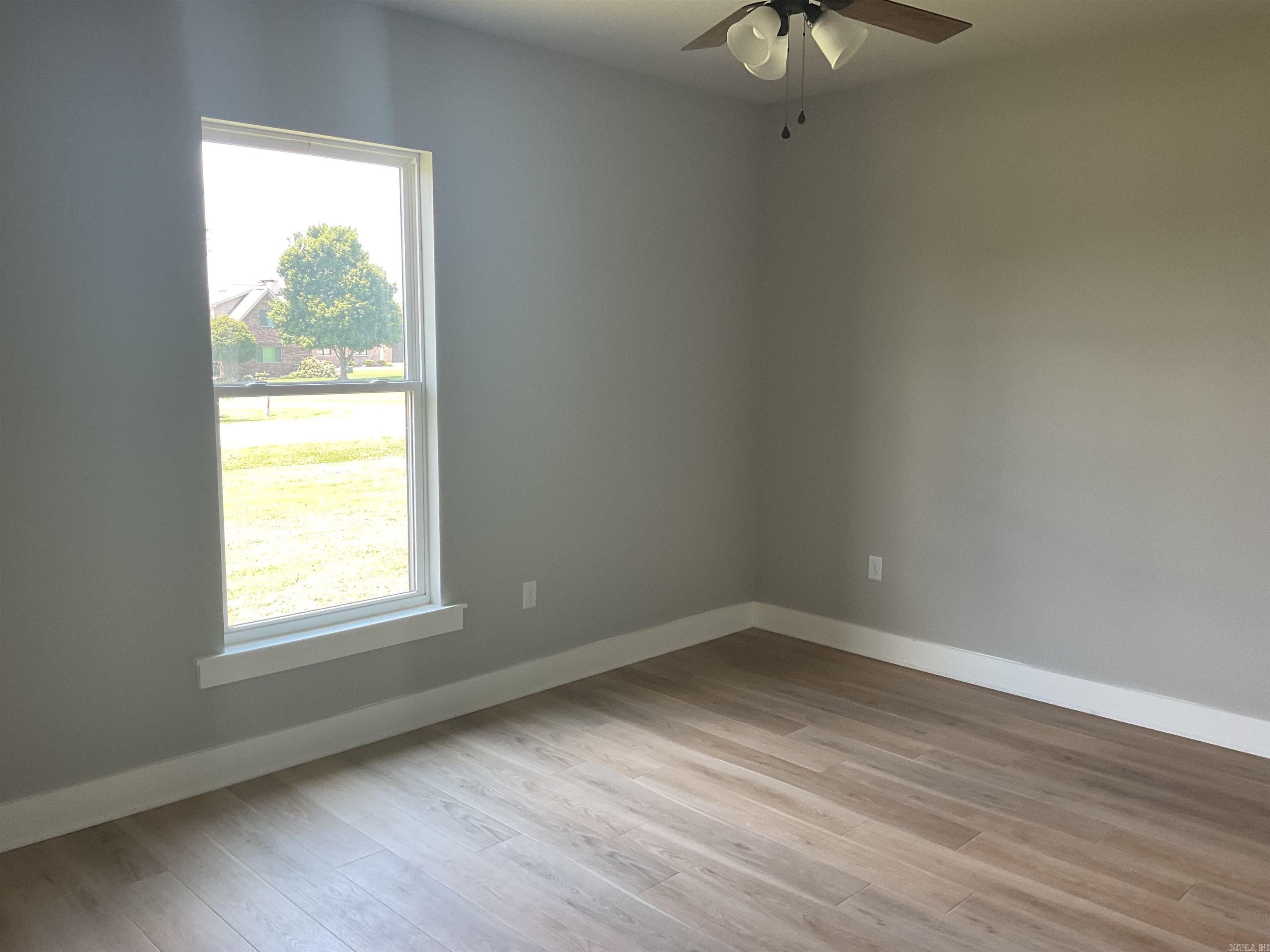 75 Emerald Lane  Greers Ferry, AR