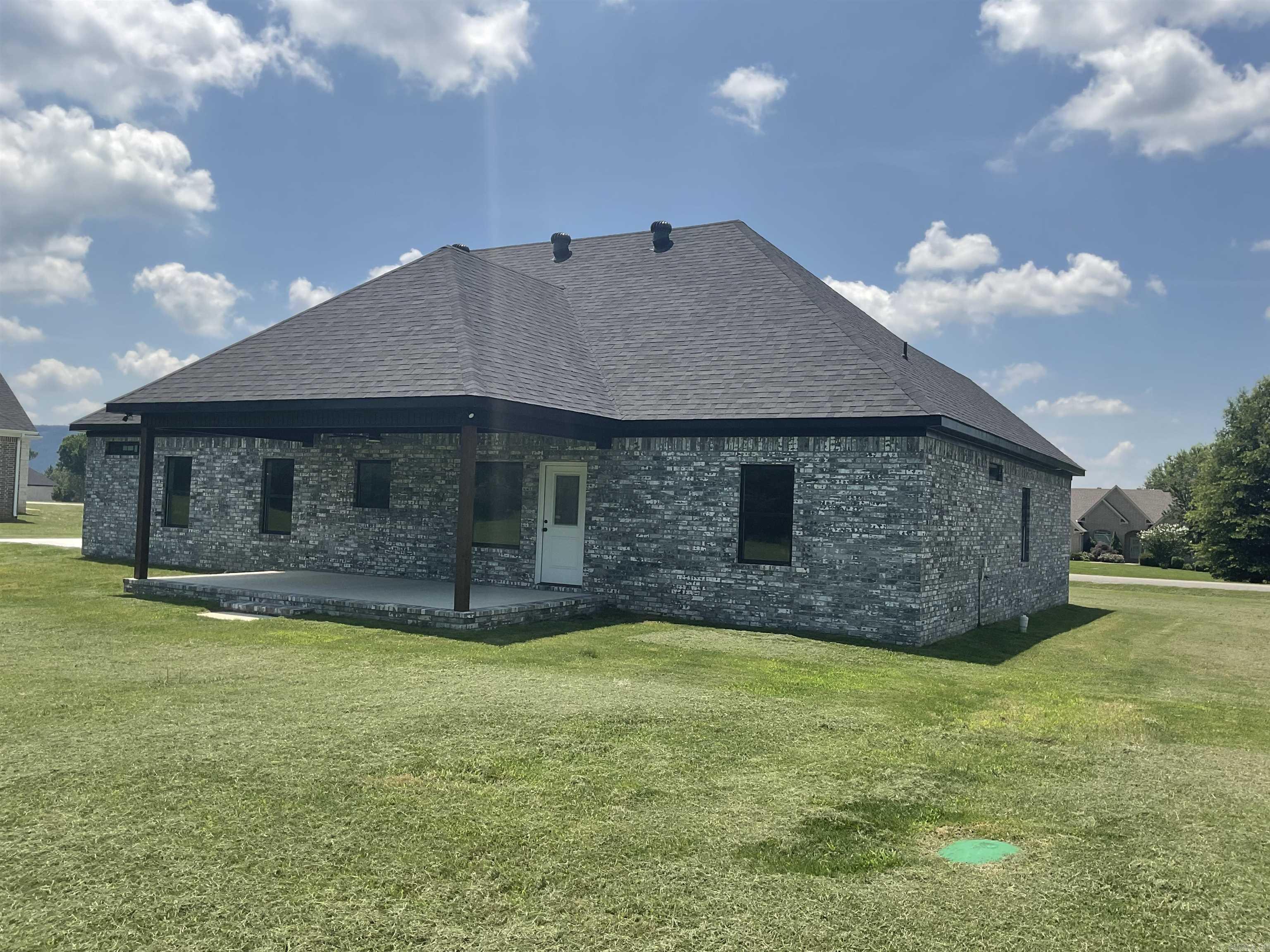 75 Emerald Lane  Greers Ferry, AR