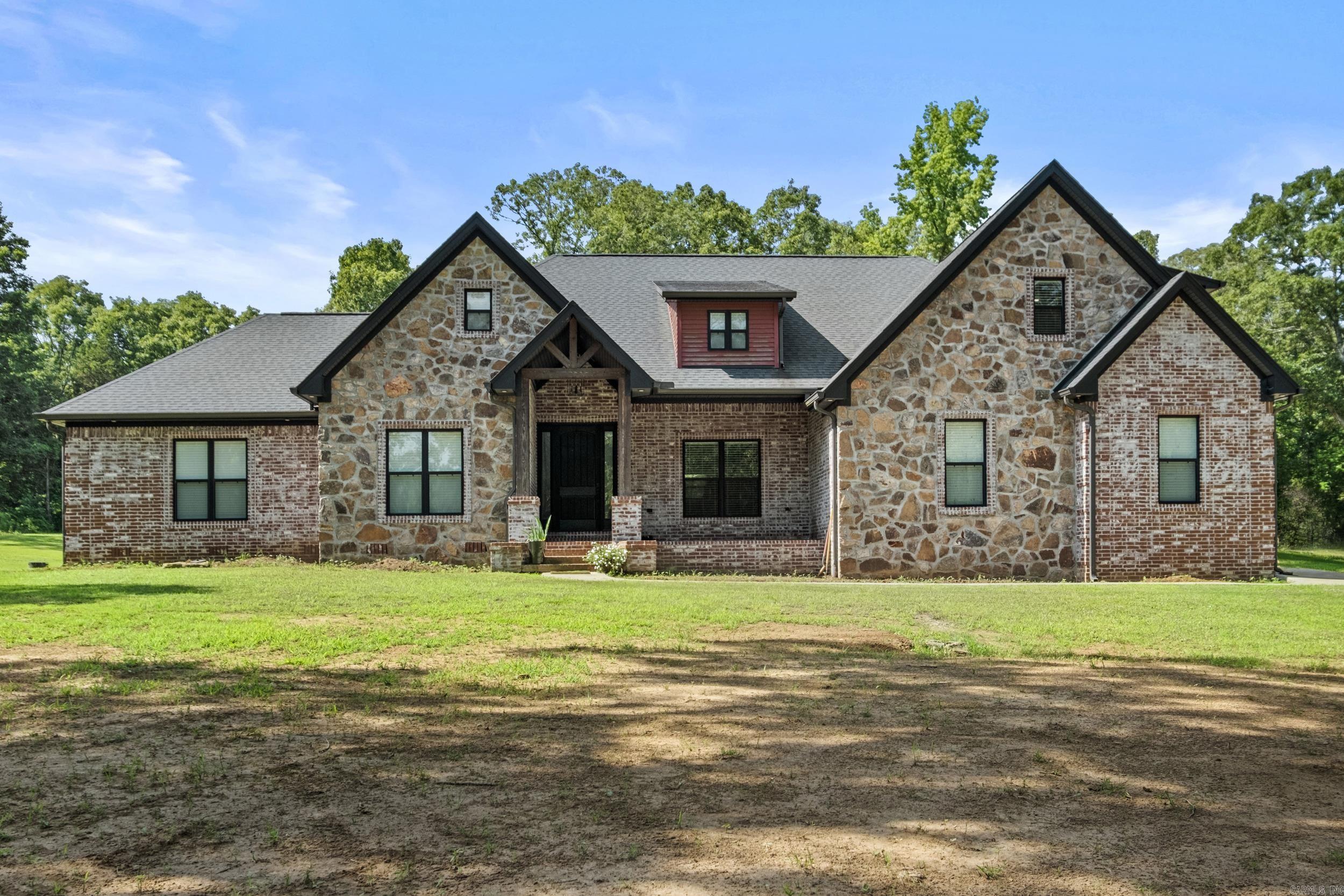 293 Johnston  RD Searcy, AR 72143