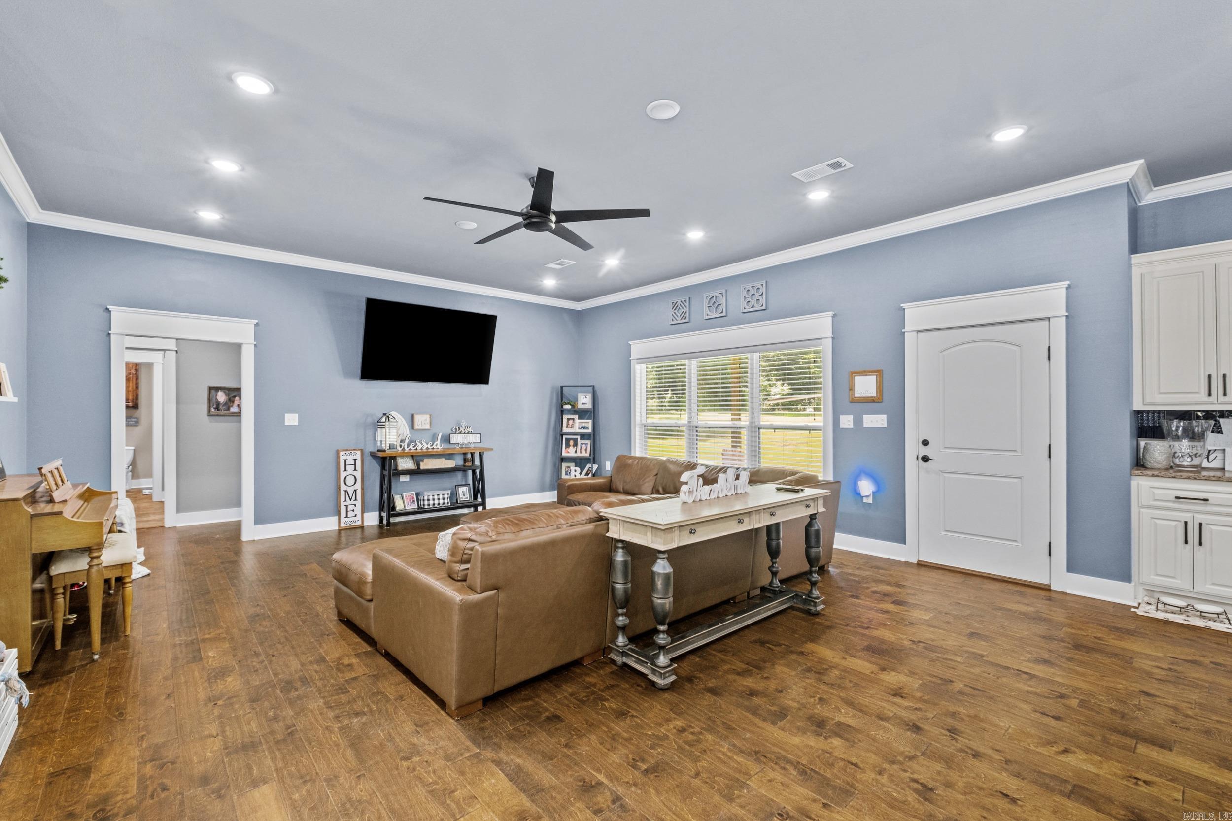 293 Johnston  RD Searcy, AR 72143