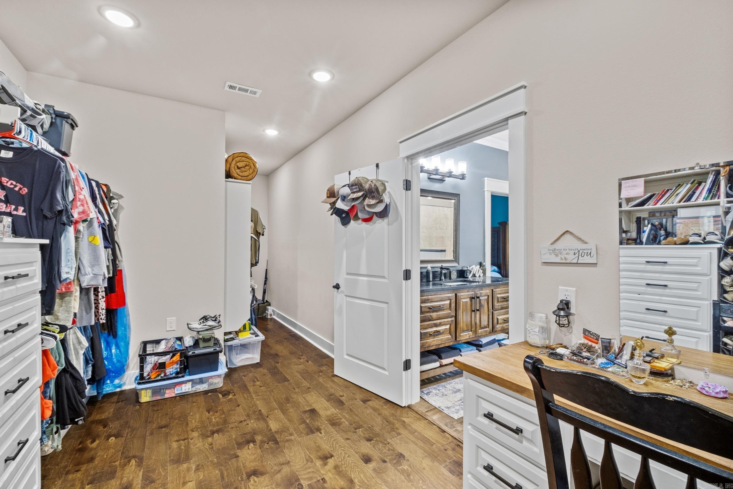 293 Johnston  RD Searcy, AR 72143