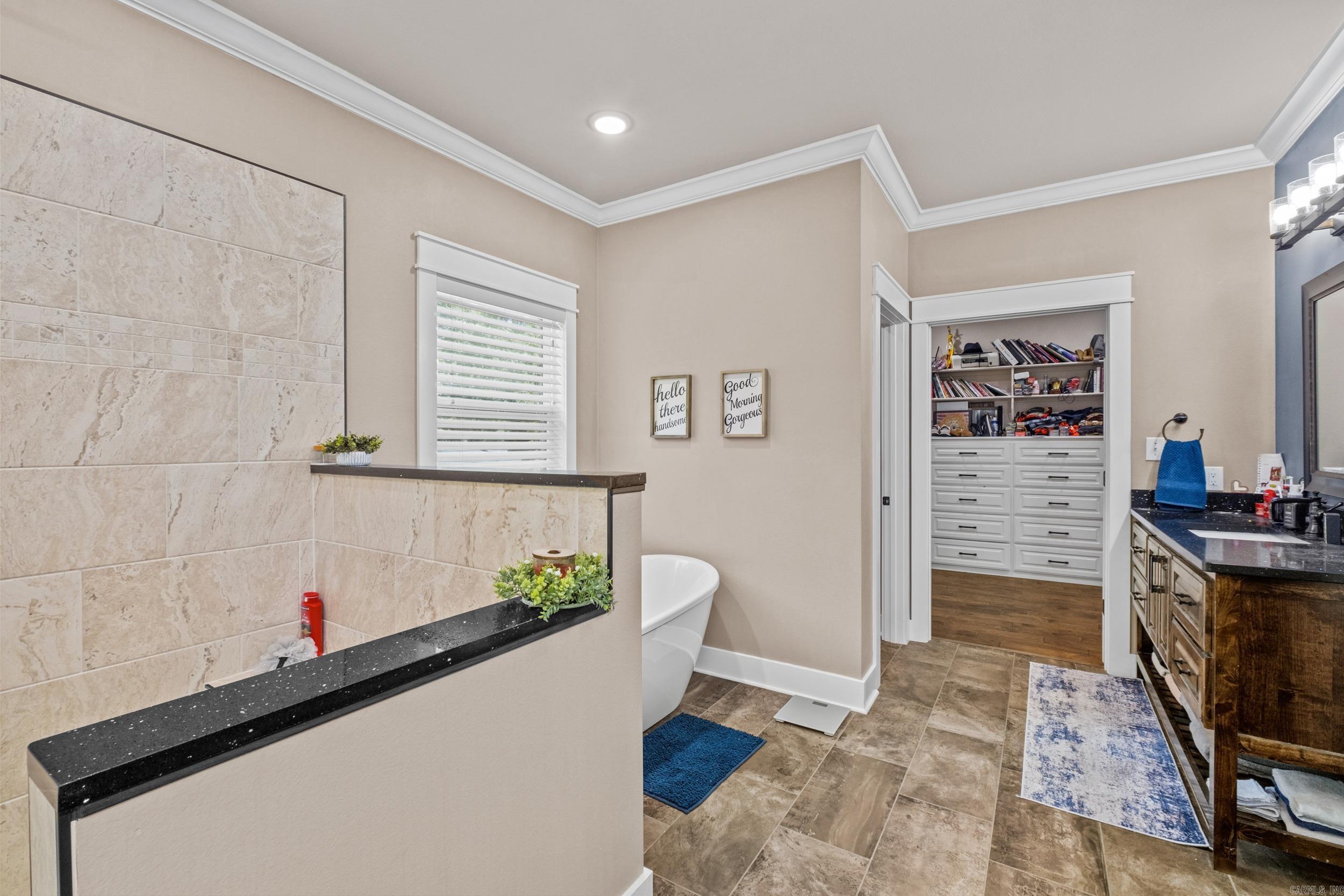 293 Johnston  RD Searcy, AR 72143