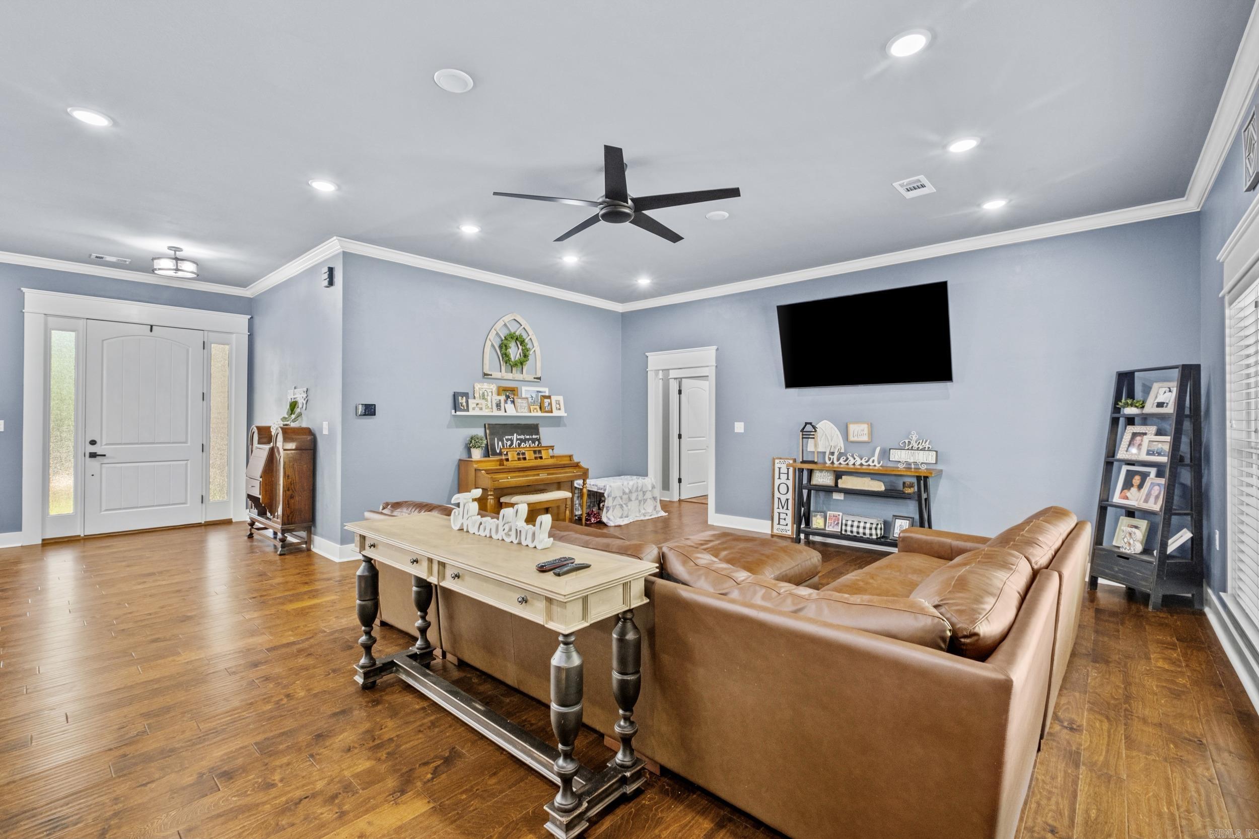 293 Johnston  RD Searcy, AR 72143
