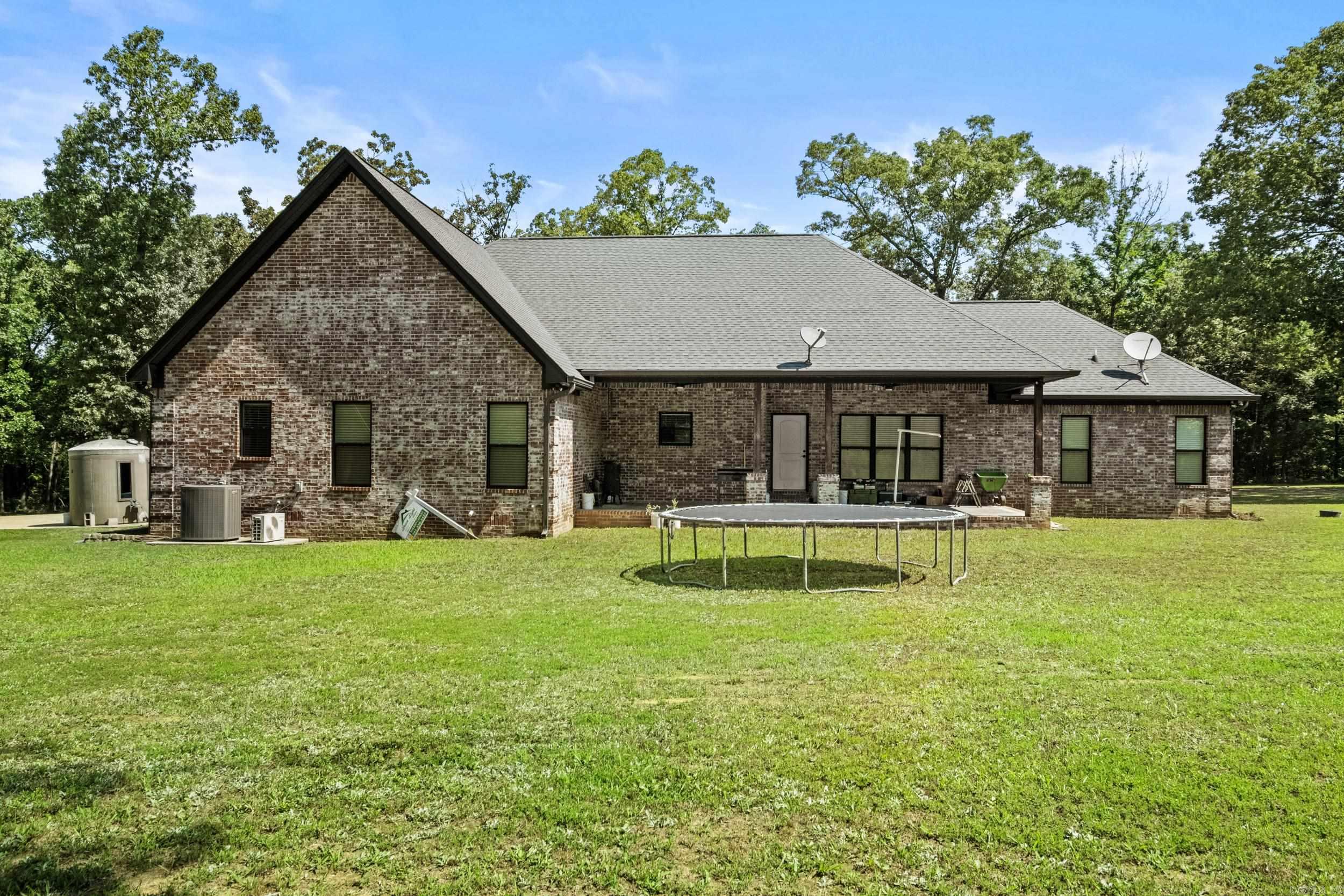 293 Johnston  RD Searcy, AR 72143
