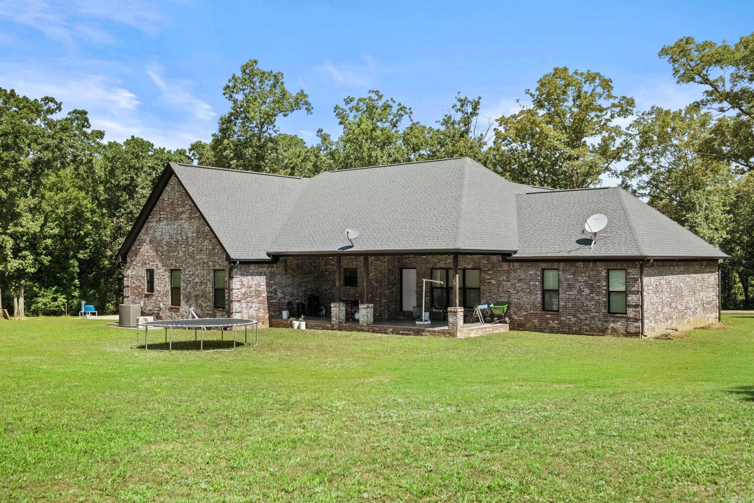 293 Johnston  RD Searcy, AR 72143