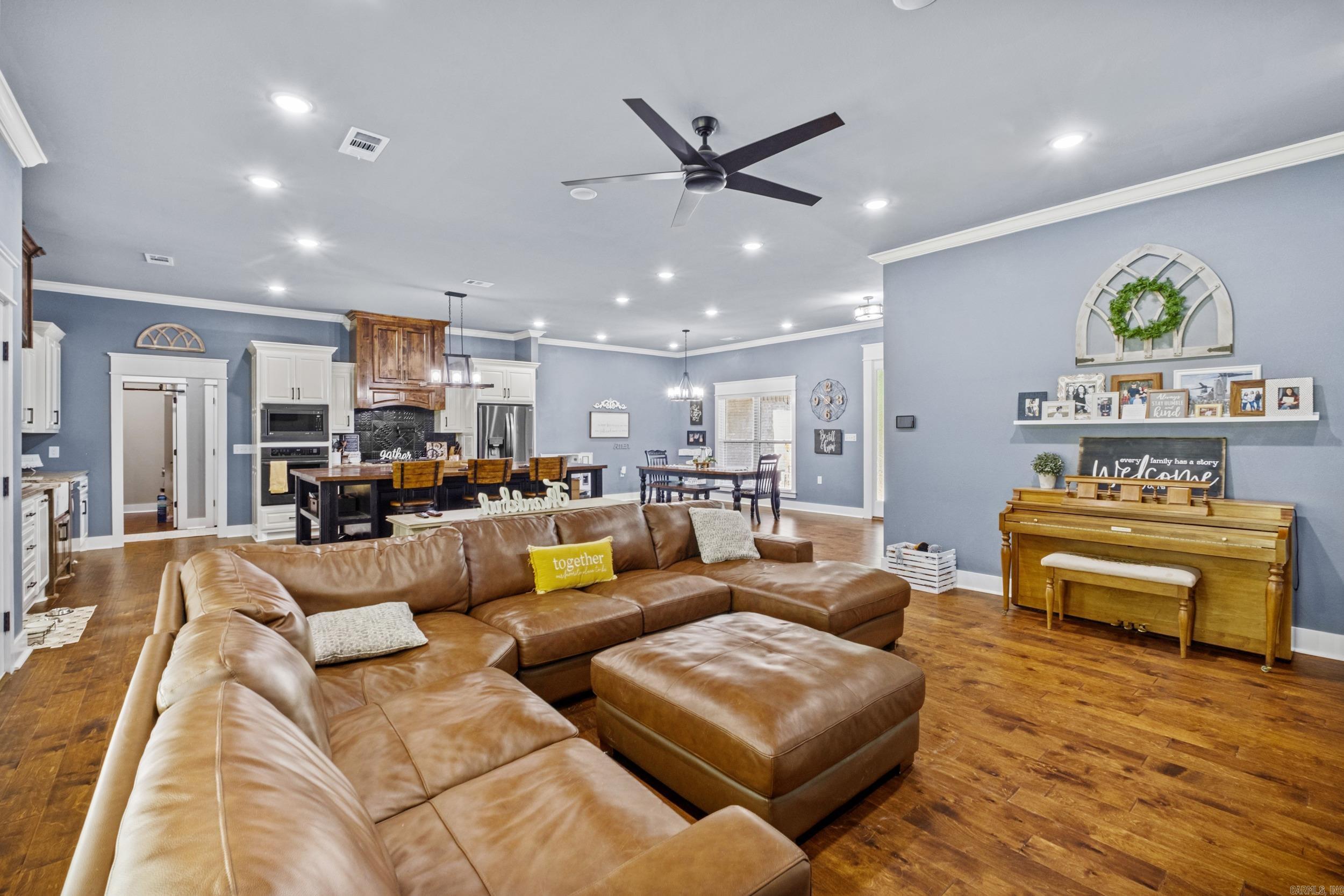 293 Johnston  RD Searcy, AR 72143