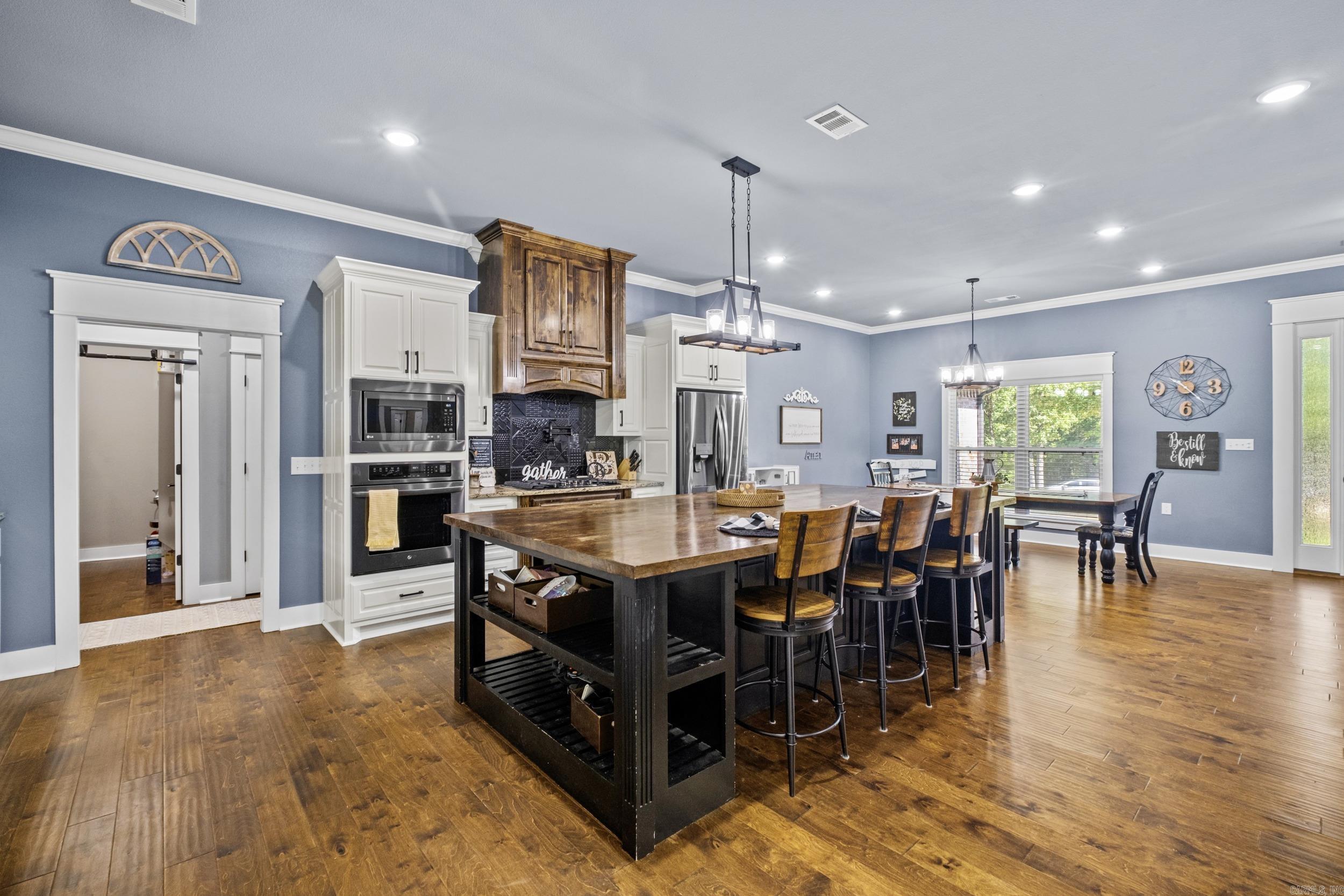 293 Johnston  RD Searcy, AR 72143