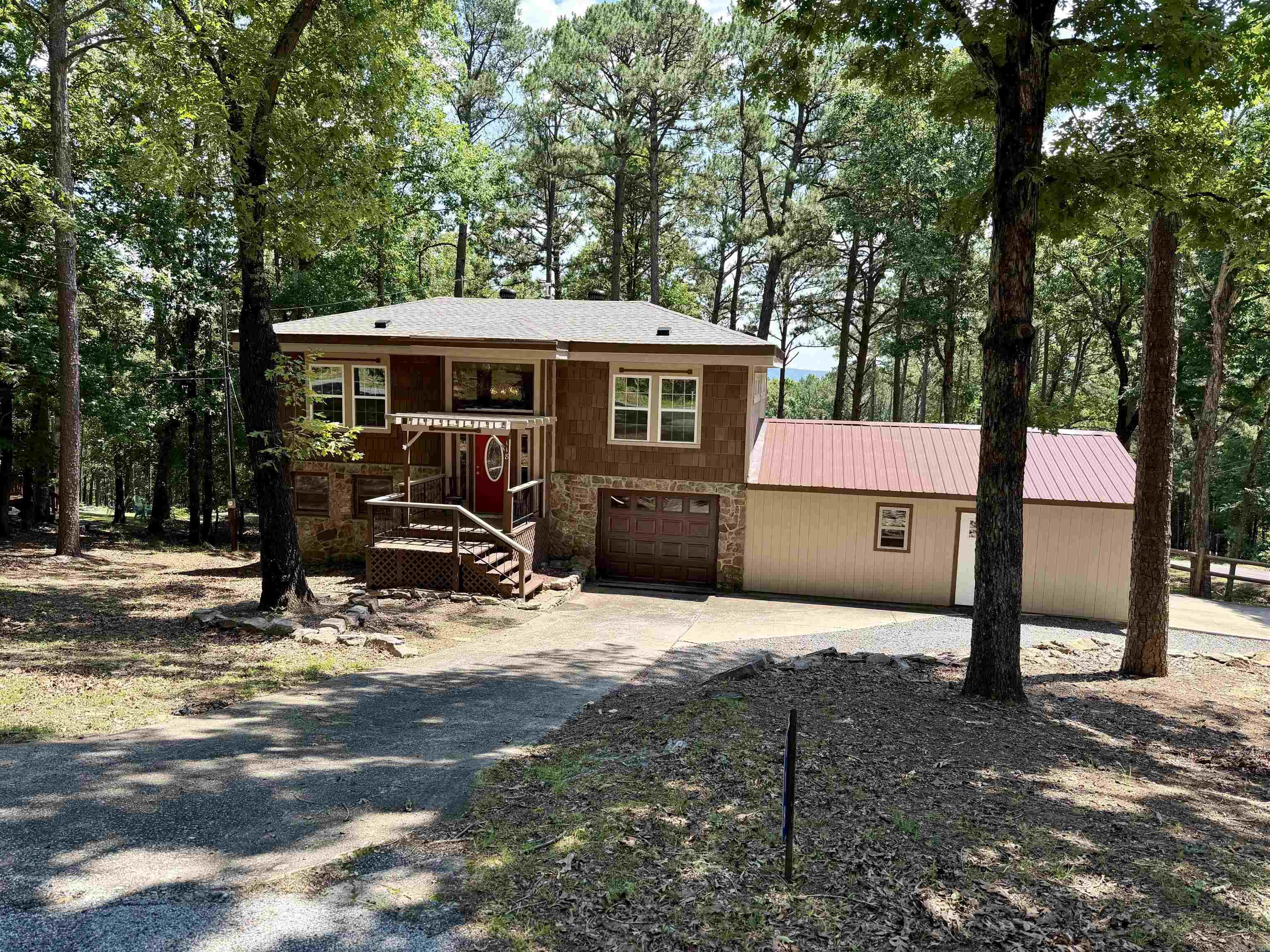 118 Cedar Valley Rd.  Fairfield Bay, AR