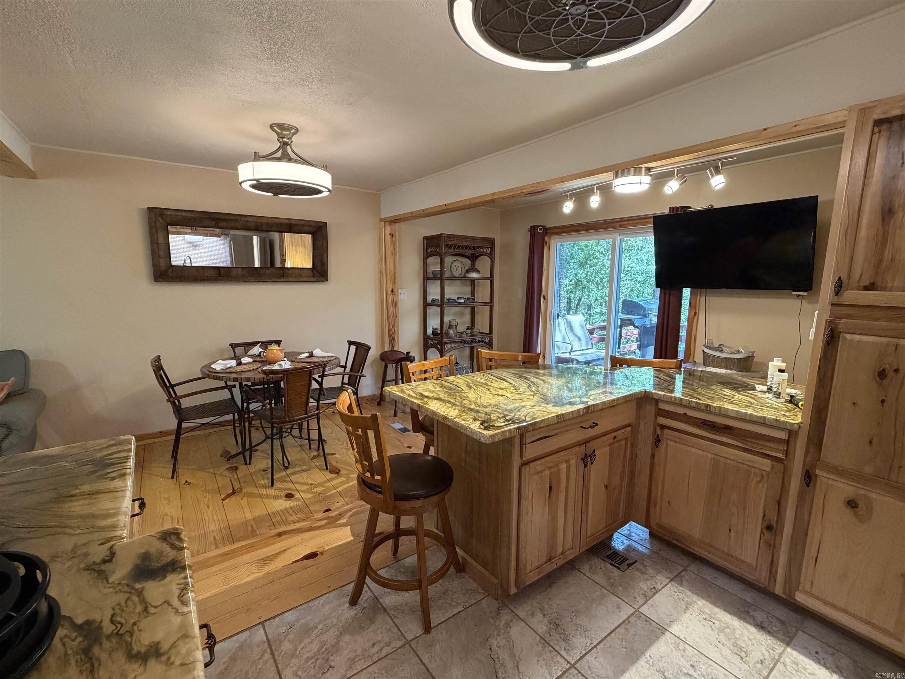 118 Cedar Valley Rd.  Fairfield Bay, AR