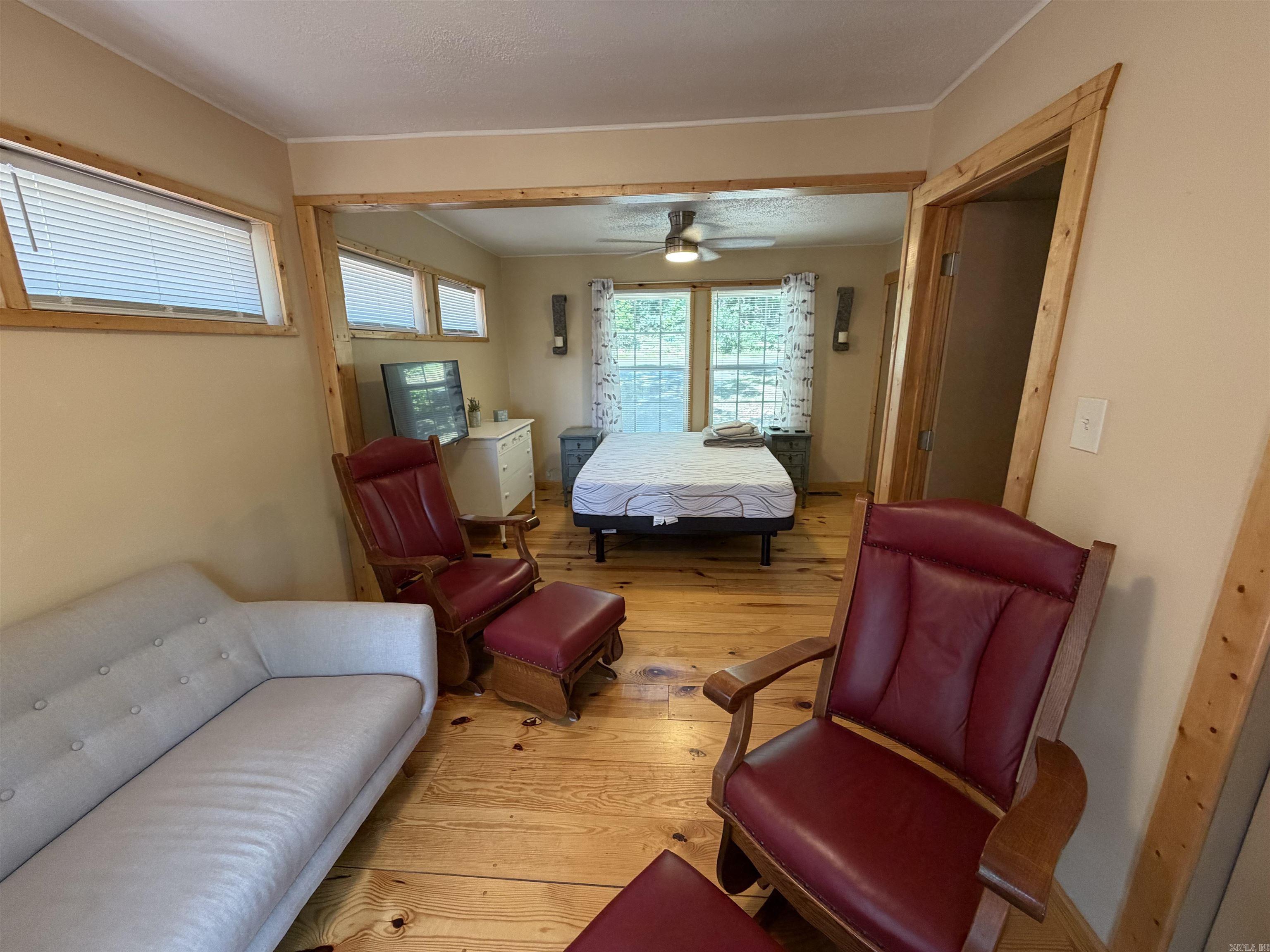 118 Cedar Valley Rd.  Fairfield Bay, AR