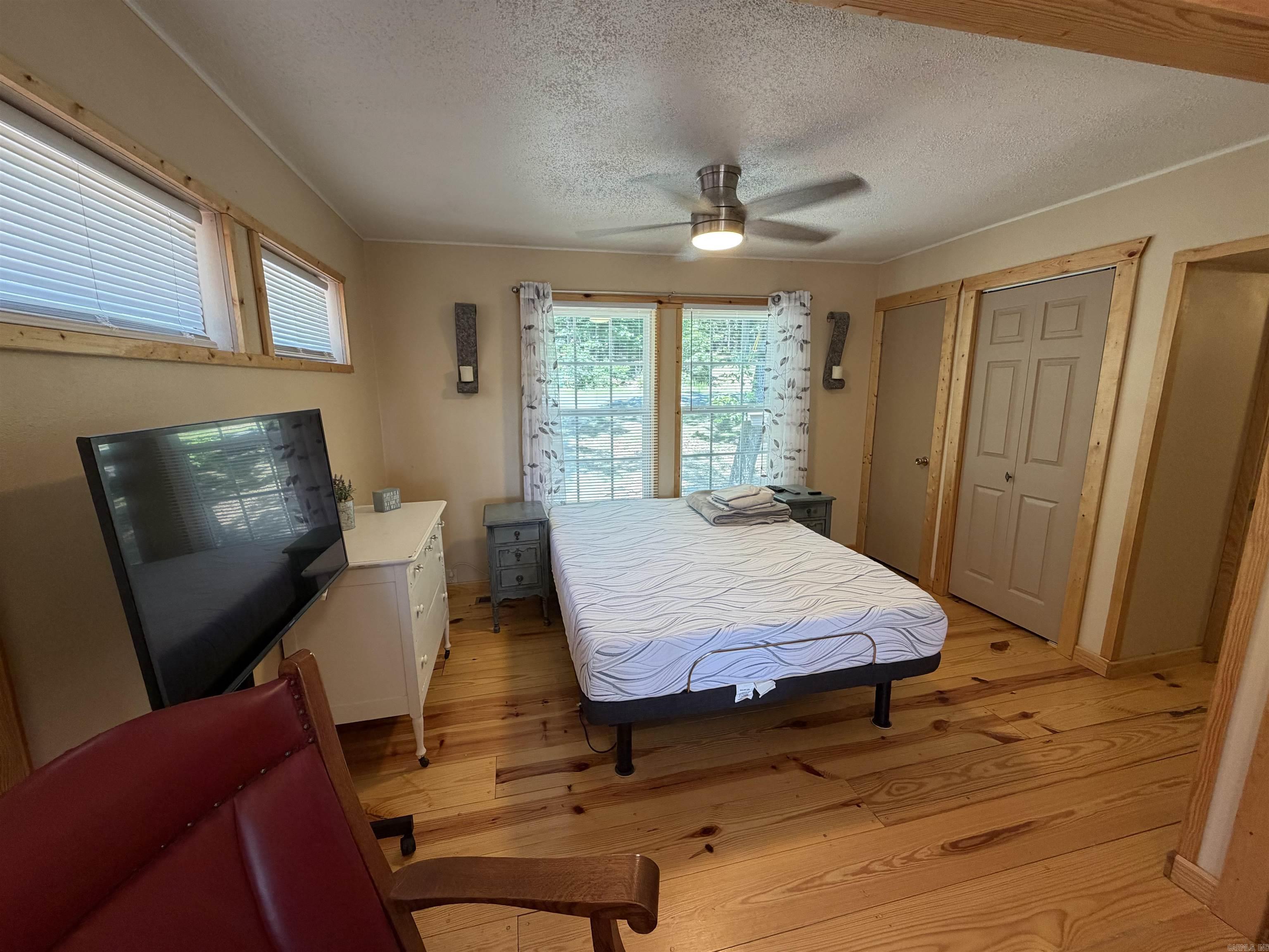 118 Cedar Valley Rd.  Fairfield Bay, AR