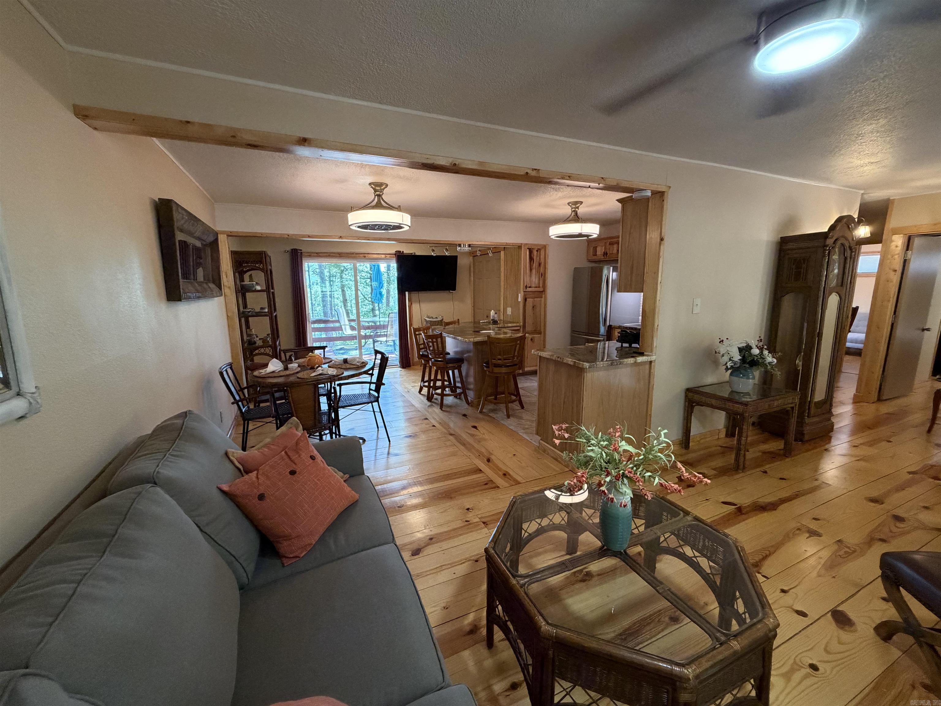 118 Cedar Valley Rd.  Fairfield Bay, AR